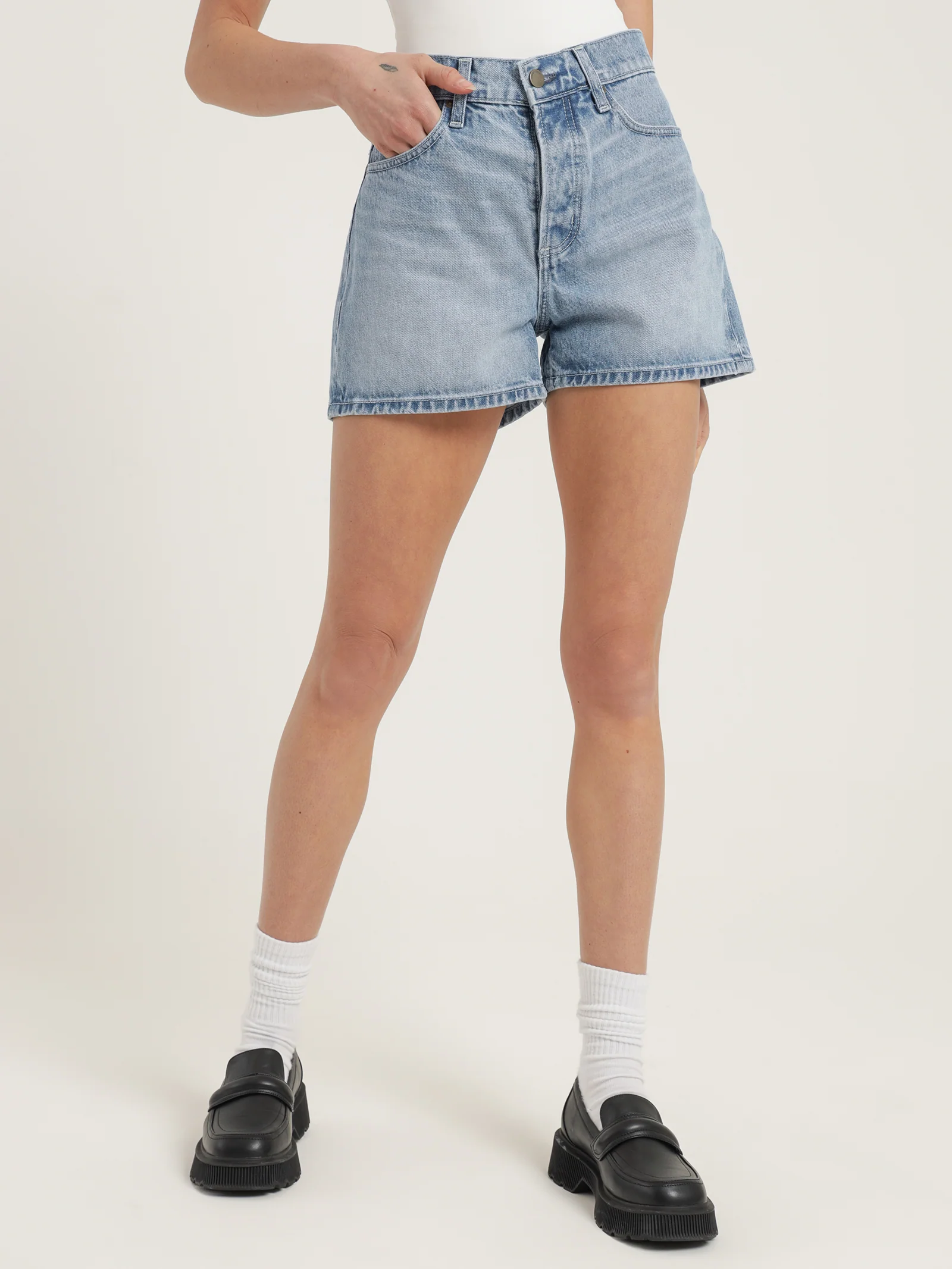 Agnes Shorts - Image 5