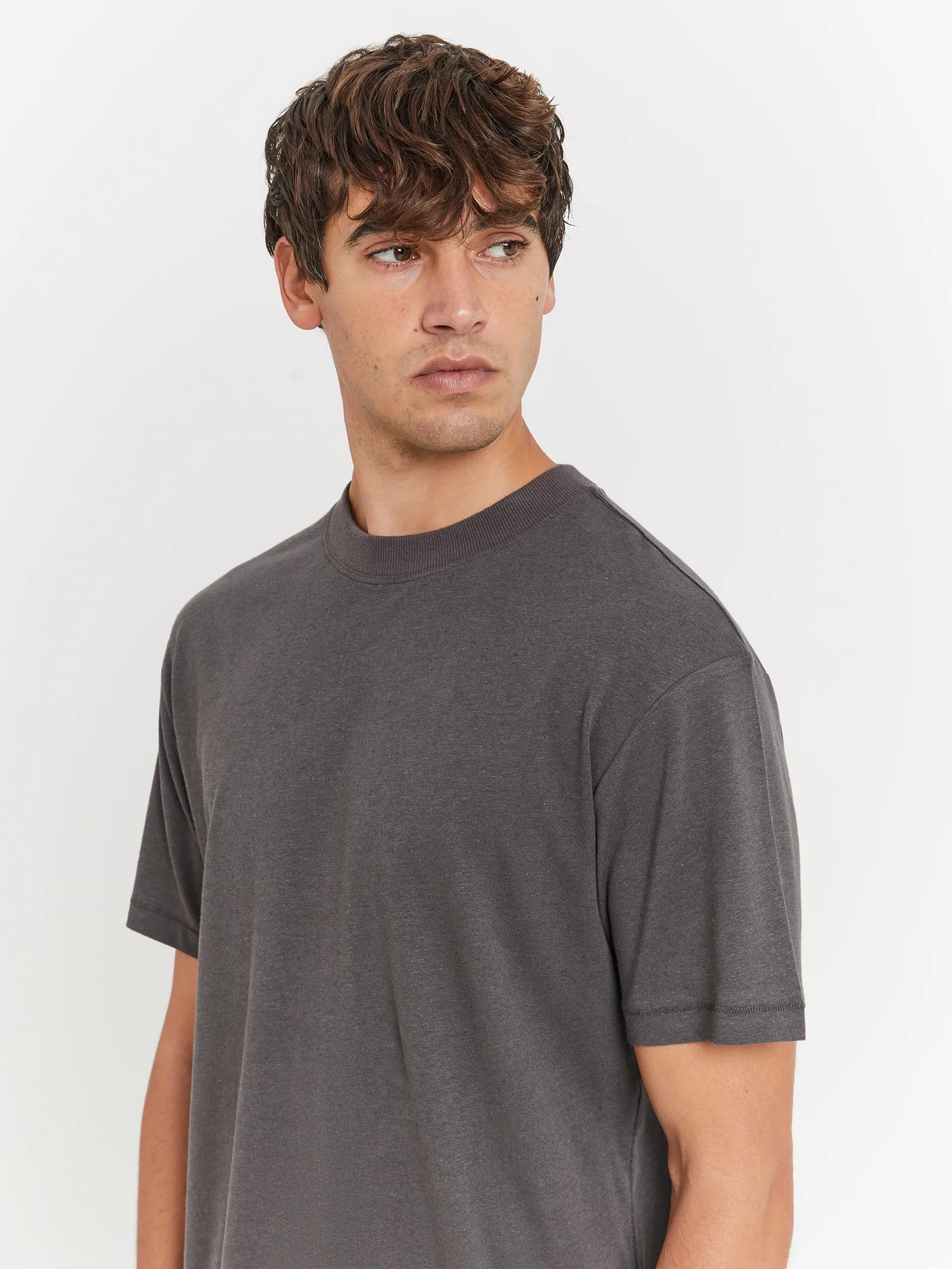 Ainsley Linen T-Shirt - Image 3