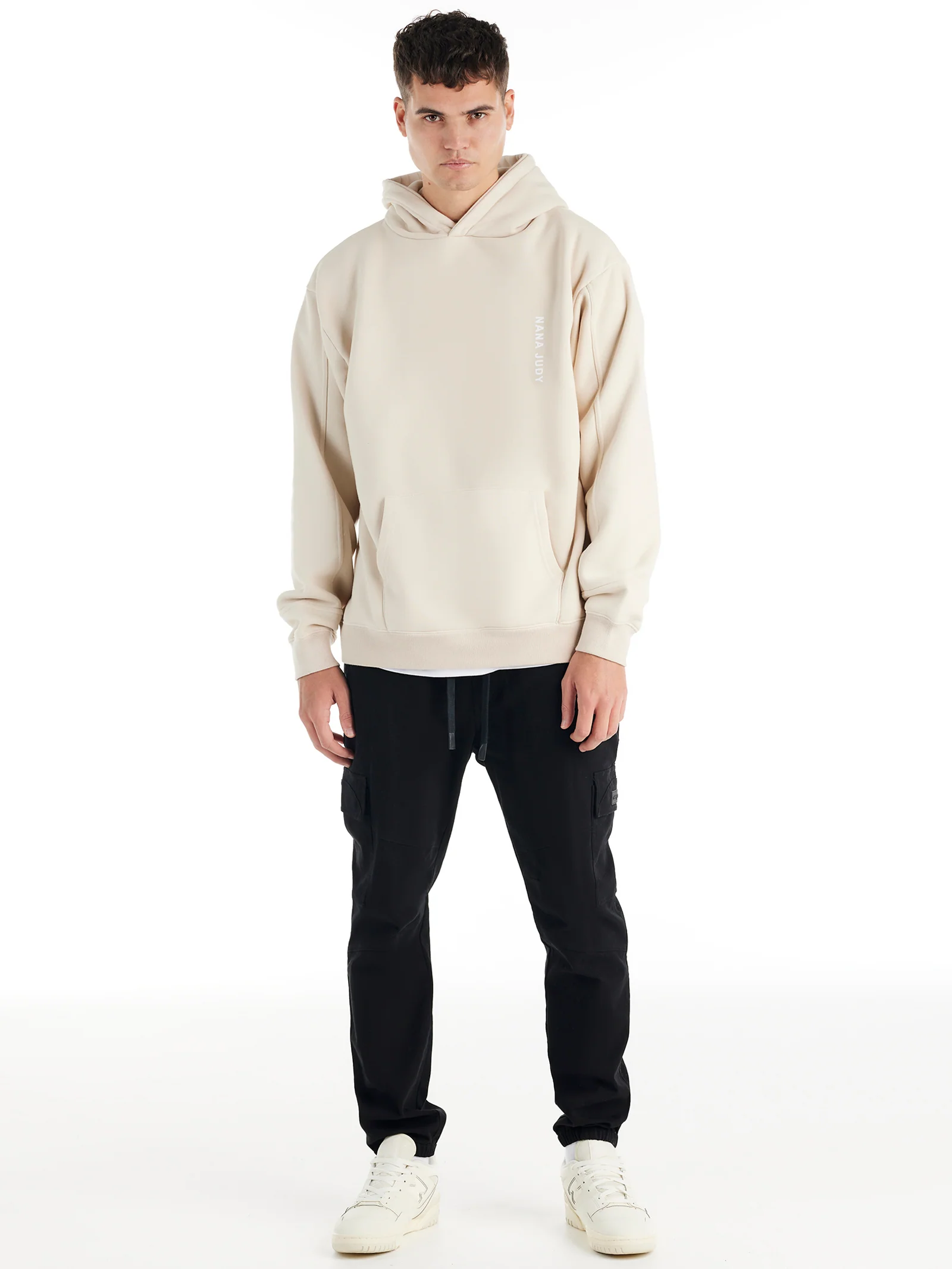 Airlie Hood - Image 2