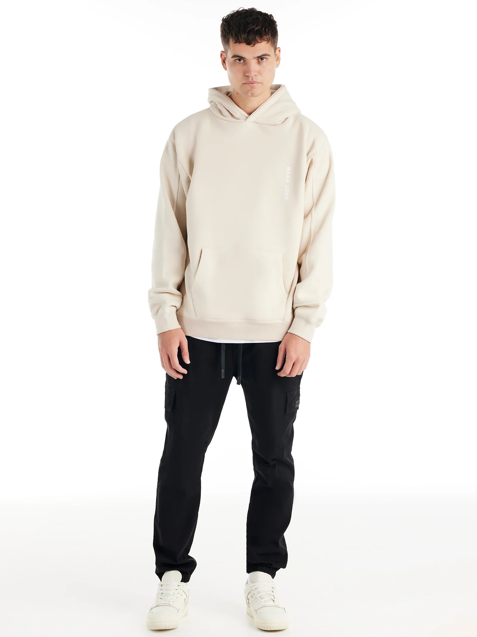 Airlie Hood - Image 4
