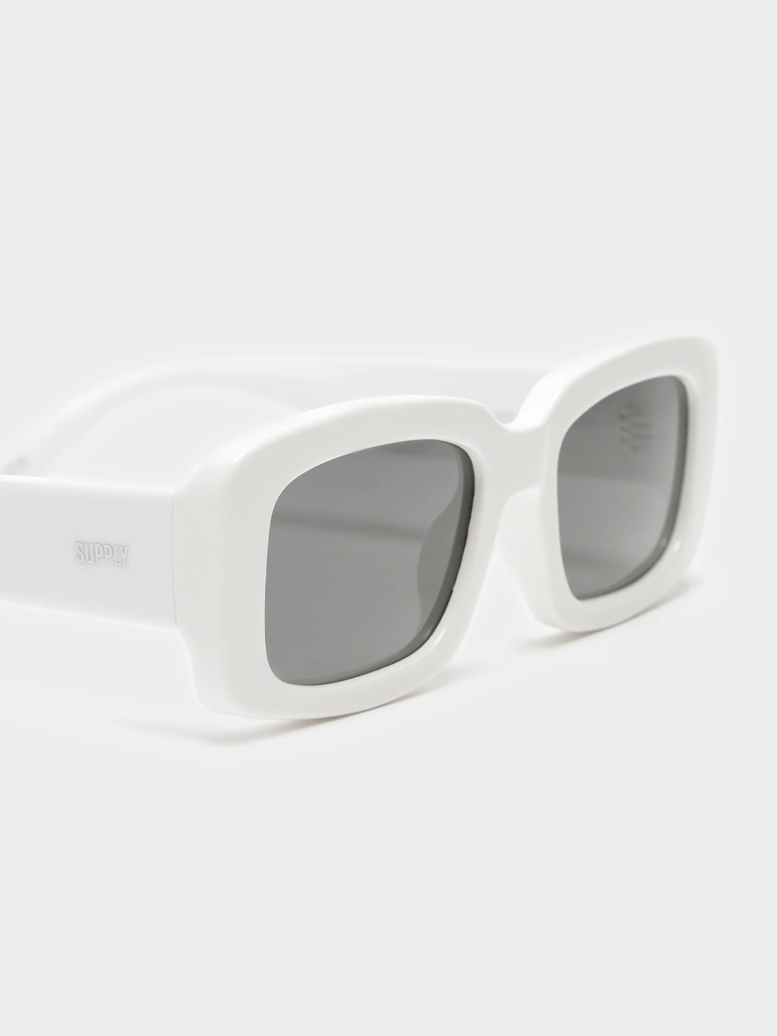 AKL Sunglasses - Image 4