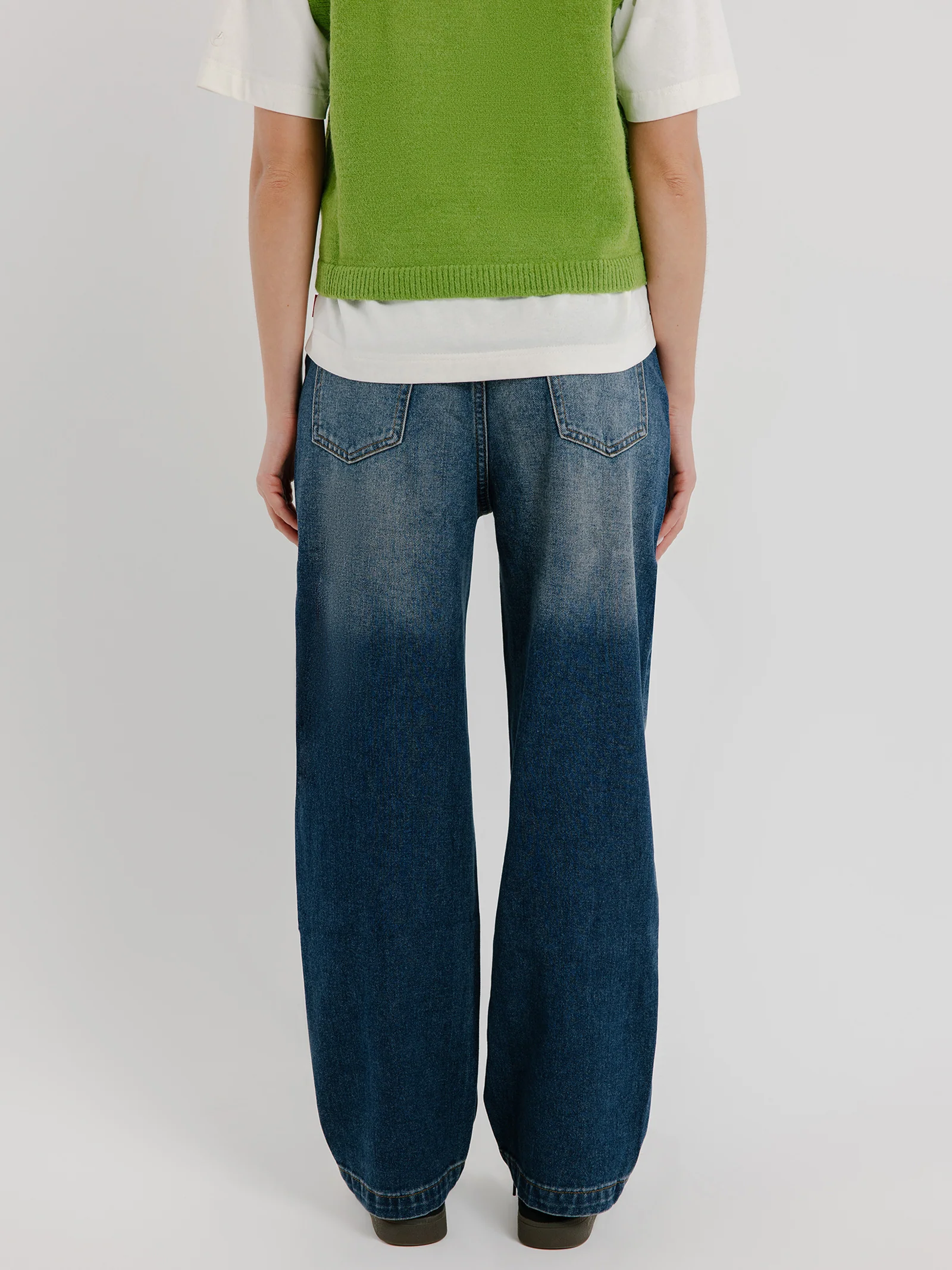 Alec Jeans - Image 4