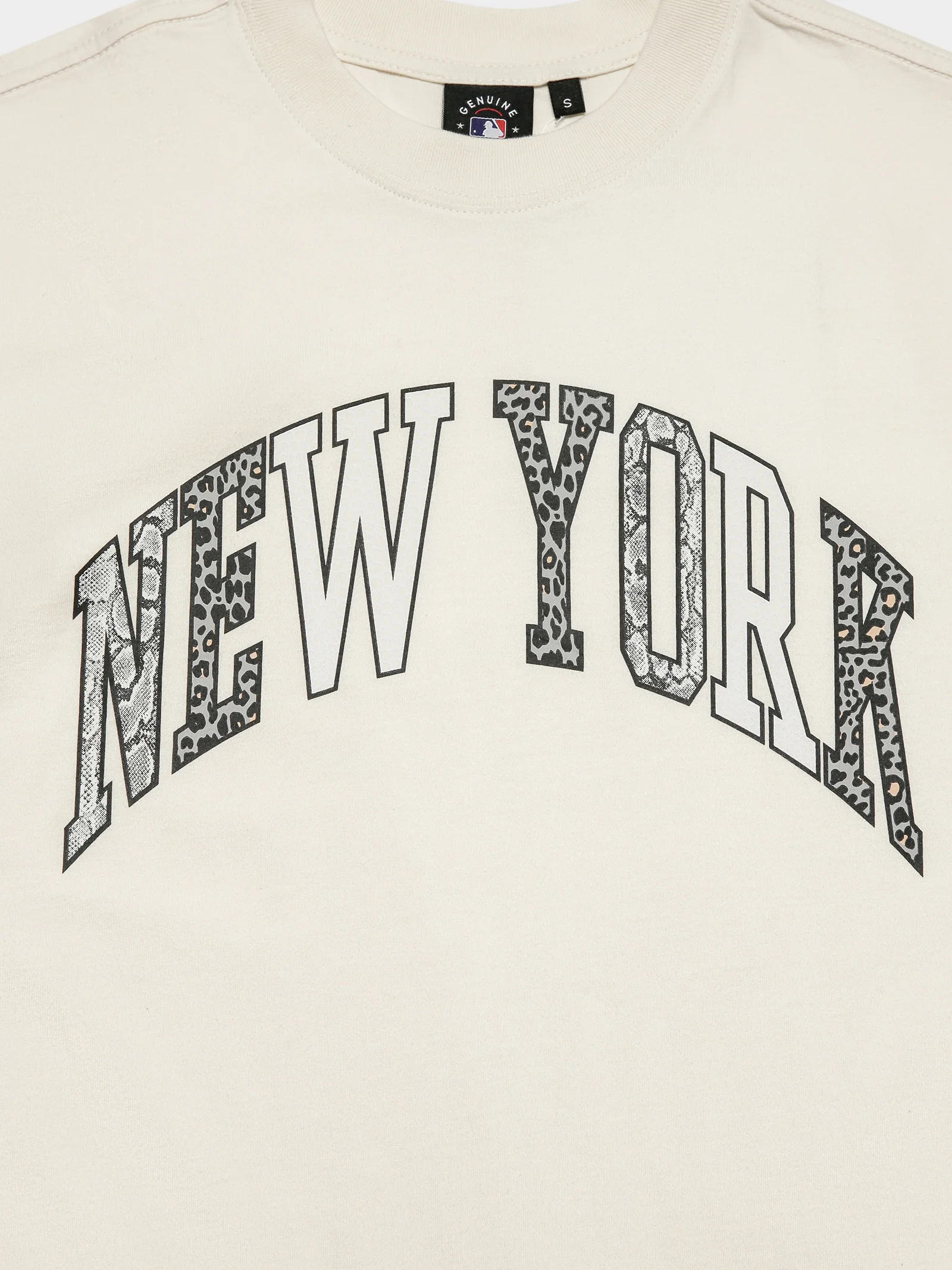 Animal Arch T-Shirt - Image 8