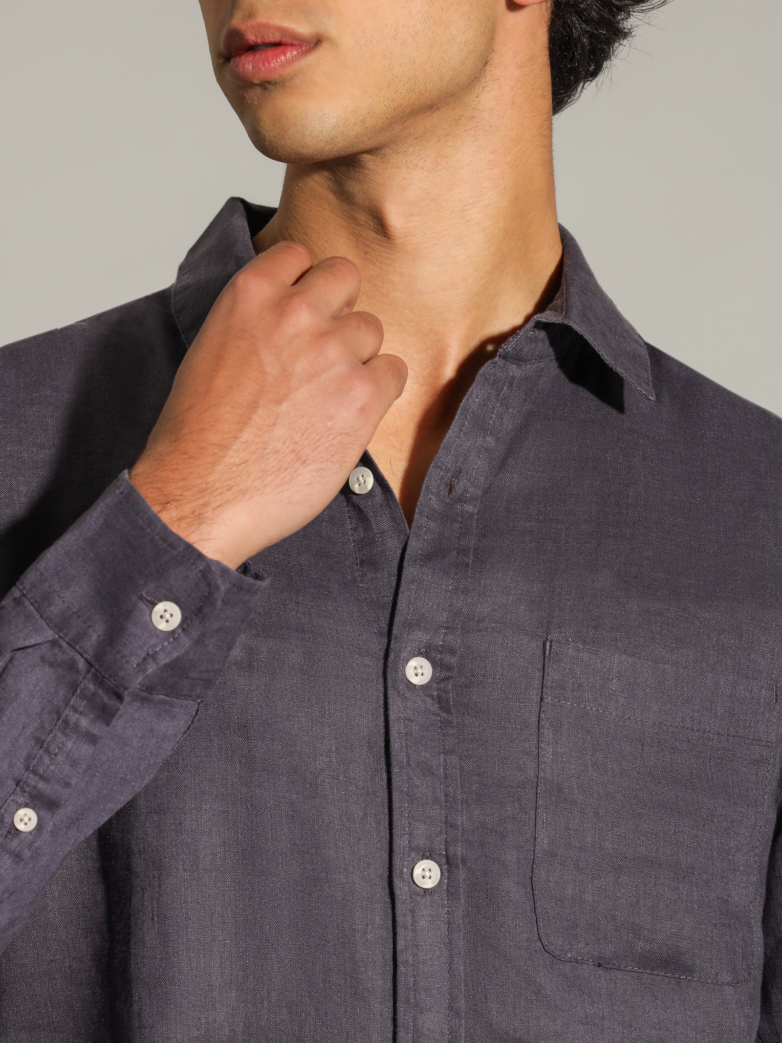 Nero Linen Long Sleeve T-Shirt - Image 5