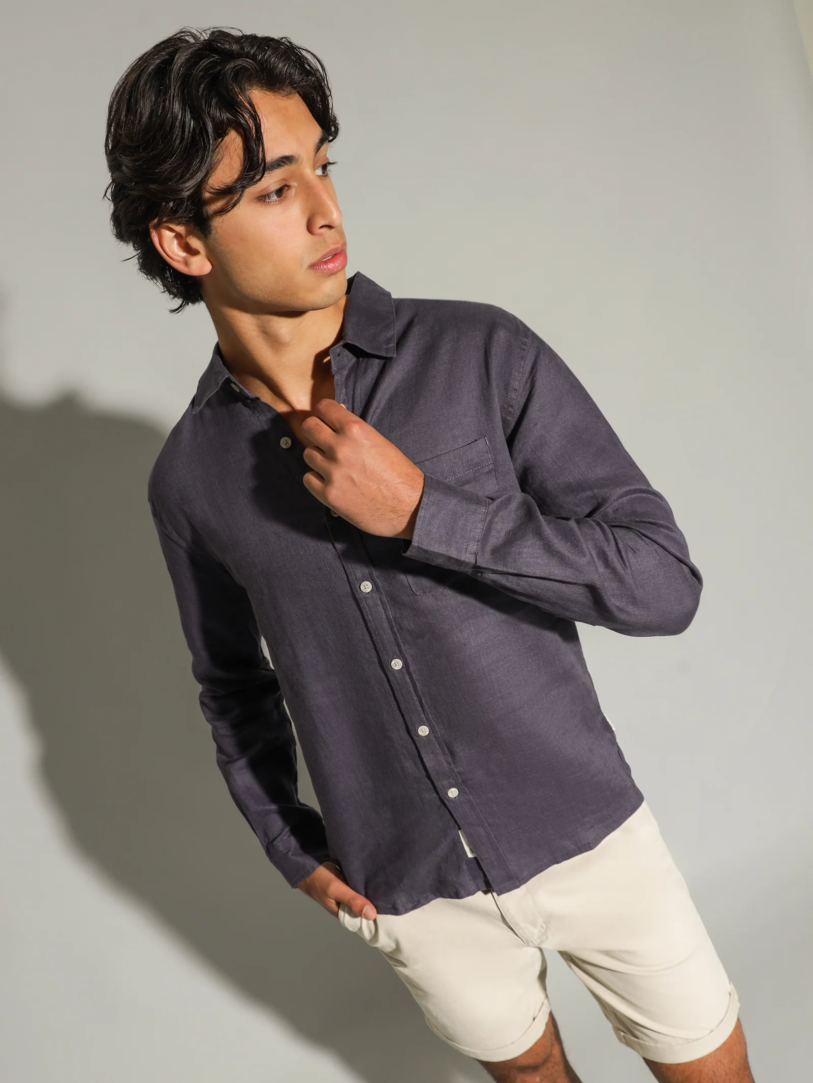 Nero Linen Long Sleeve T-Shirt - Image 6