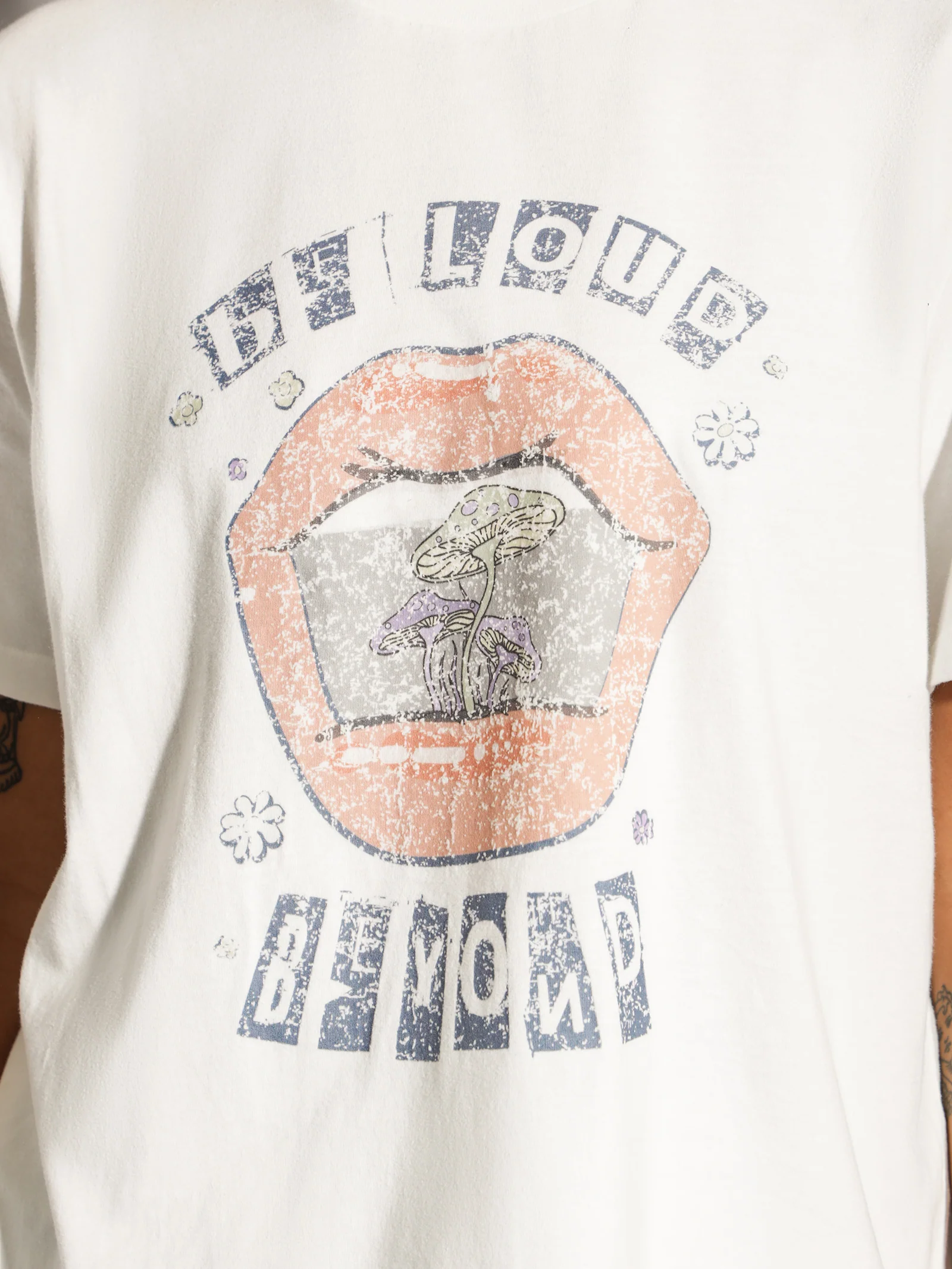 Astrid Vintage Print T-Shirt - Image 5