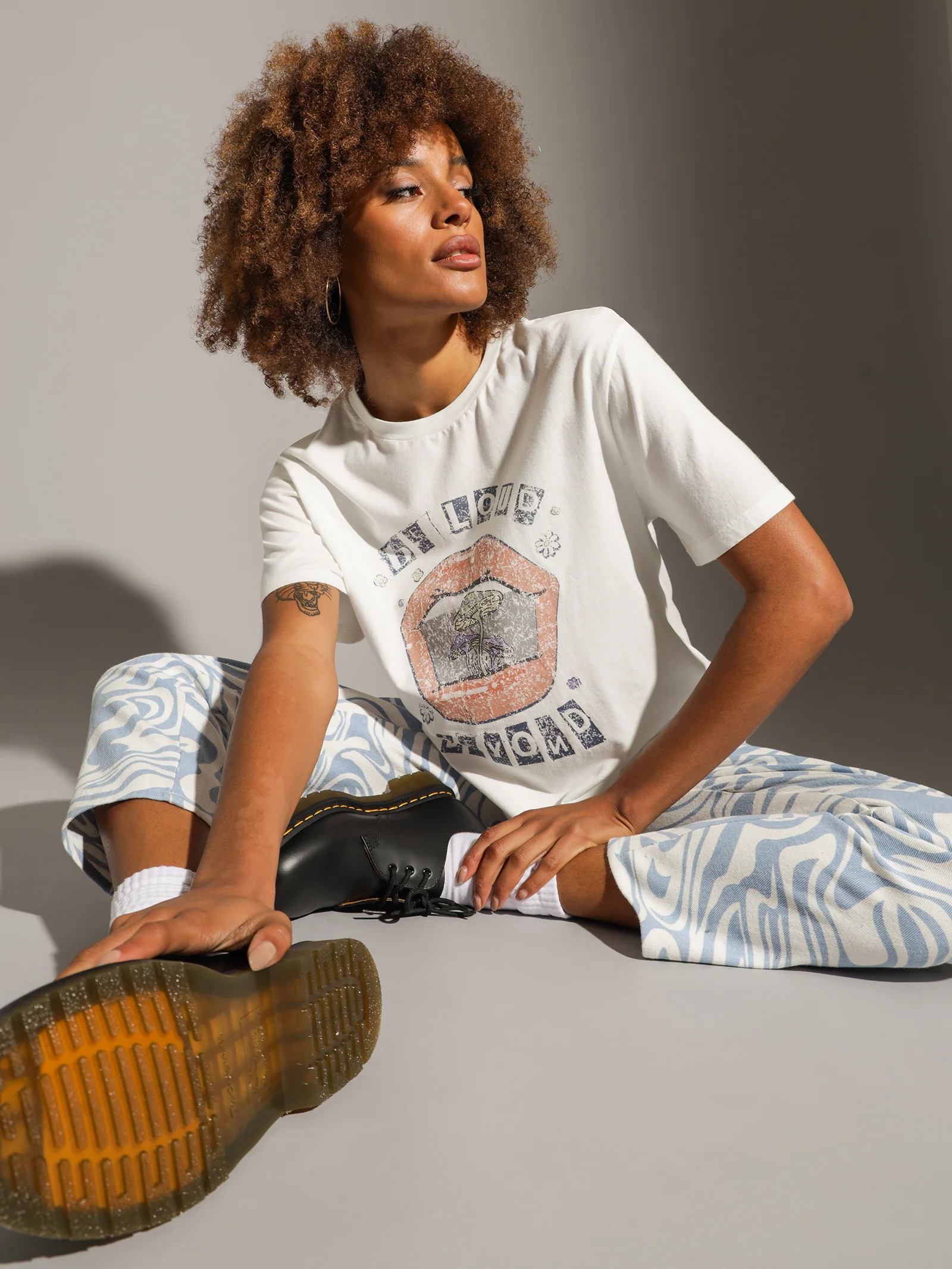 Astrid Vintage Print T-Shirt - Image 7