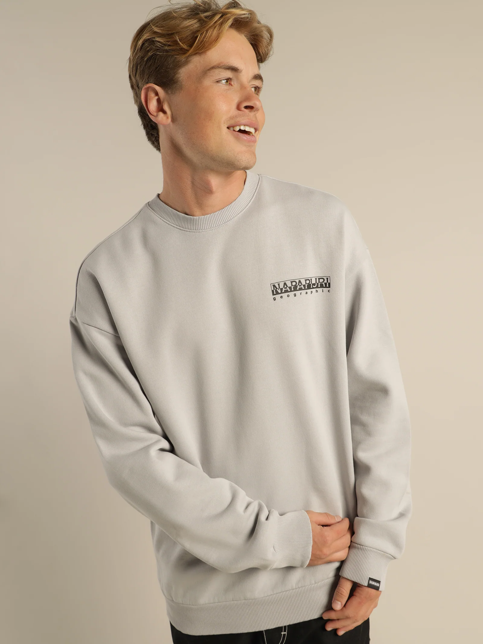 B Yoik C Sweatshirt - Image 3