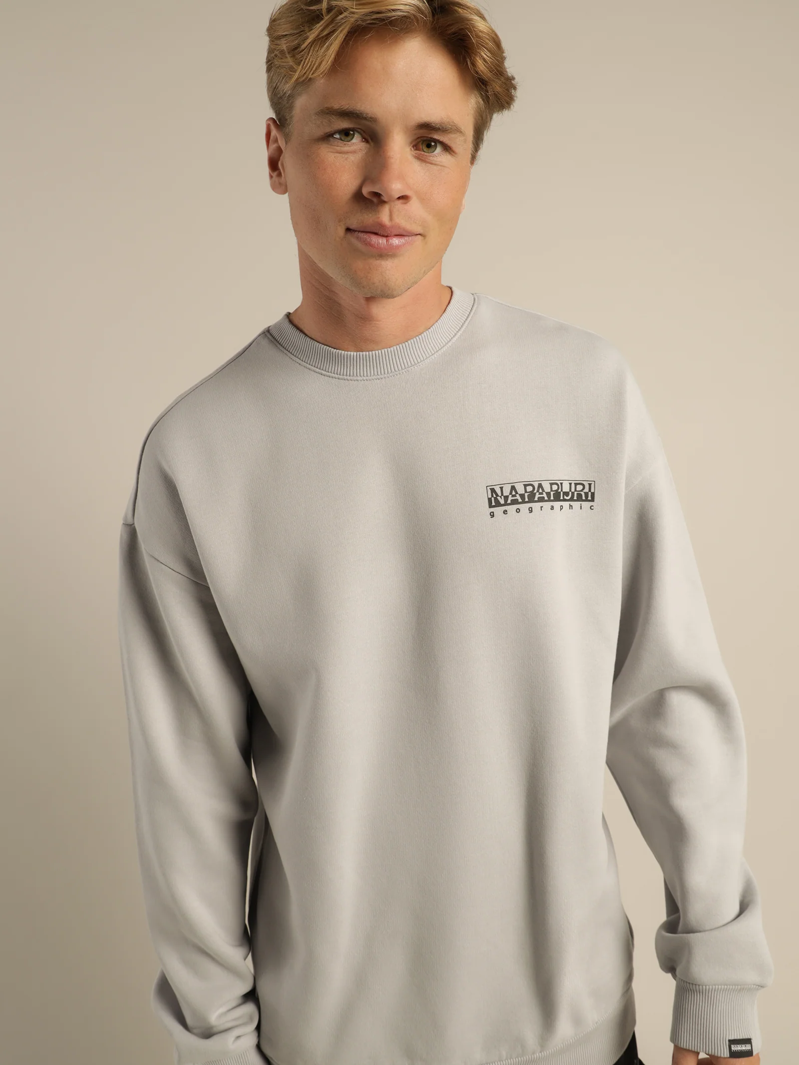 B Yoik C Sweatshirt - Image 4