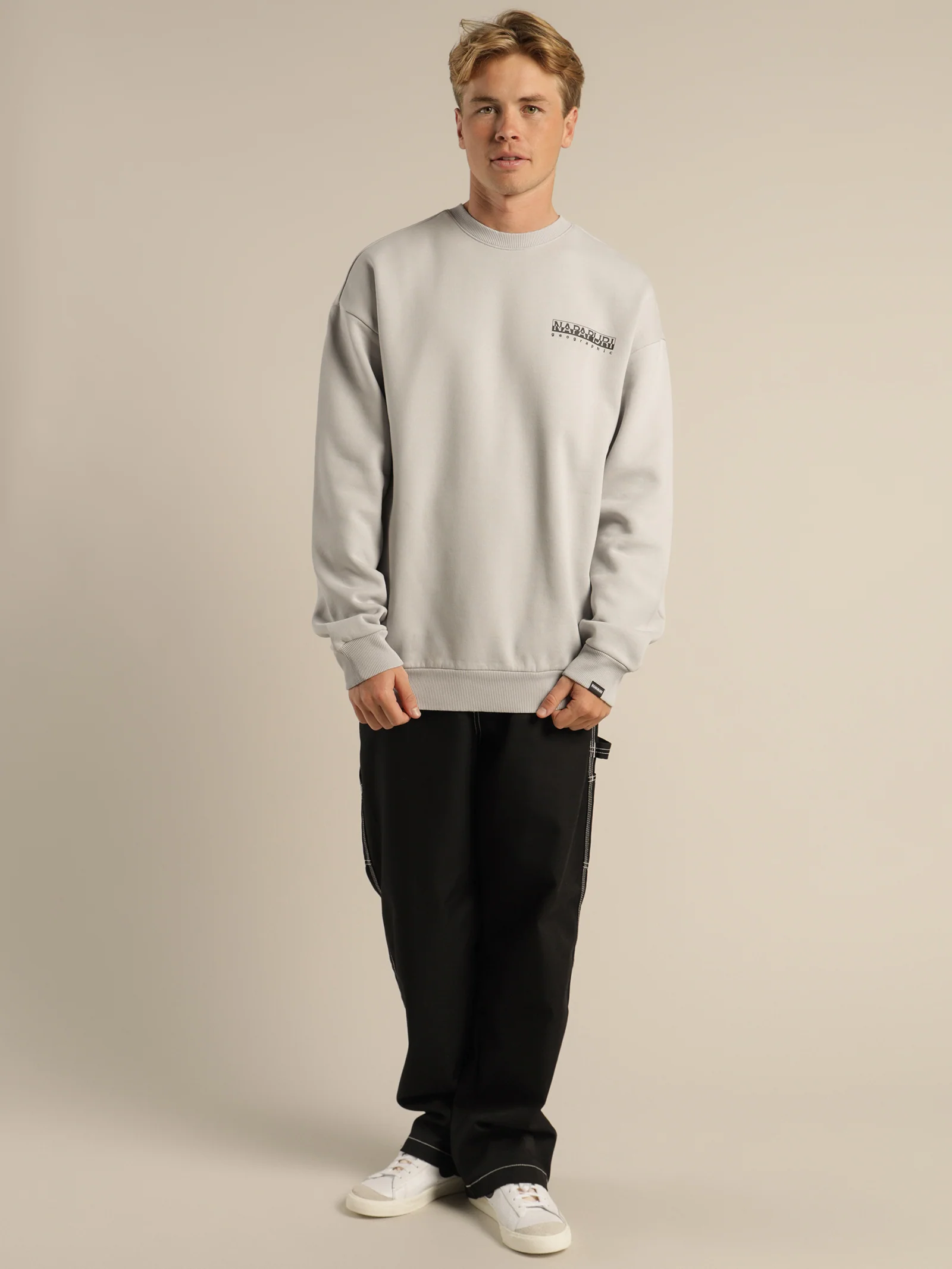 B Yoik C Sweatshirt - Image 5