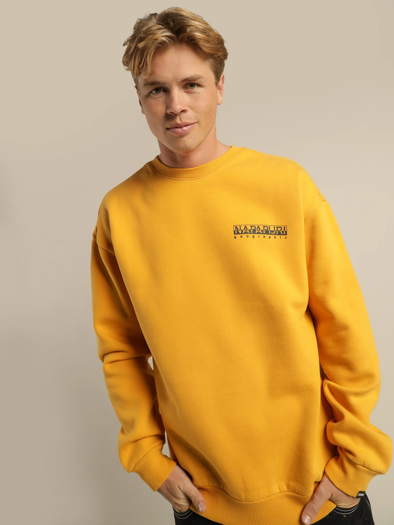 B Yoik C Sweatshirt - Image 2
