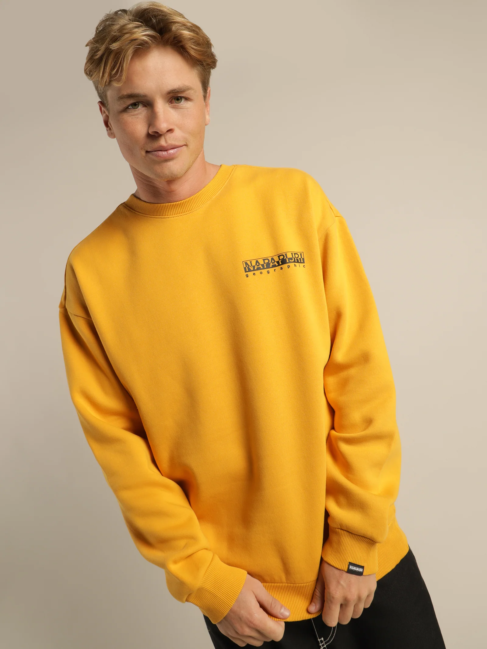 B Yoik C Sweatshirt - Image 3