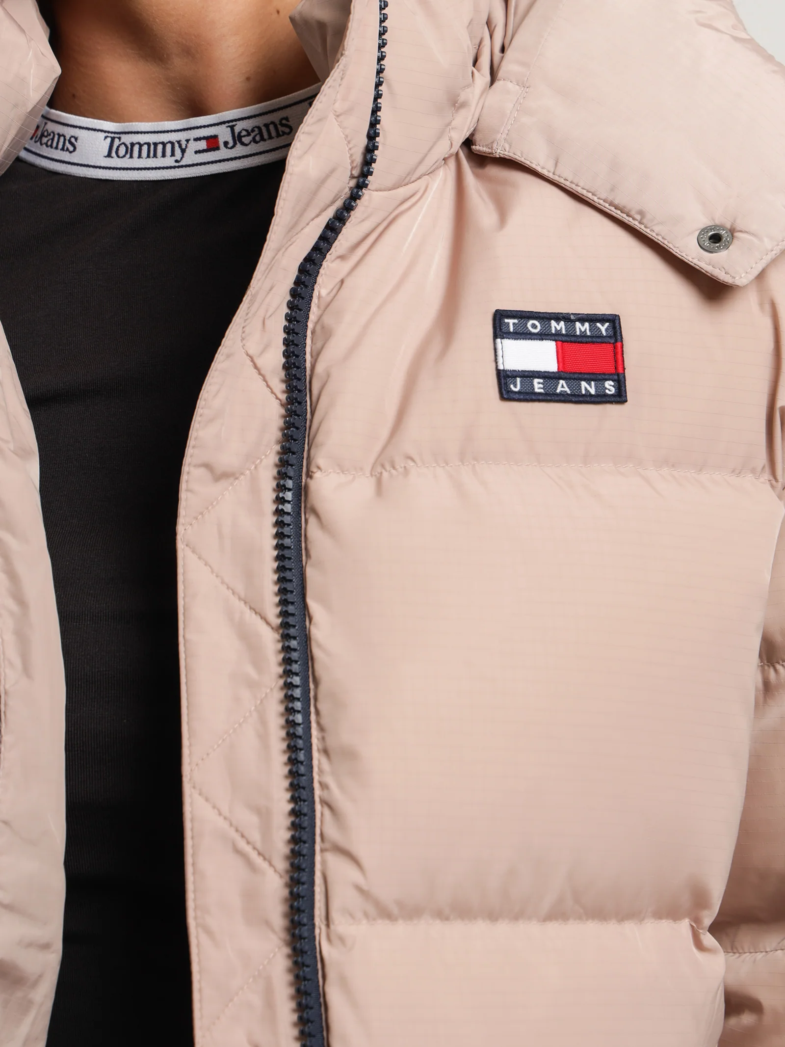 Badge Hooded Alaska Puffer Jacket - Image 3