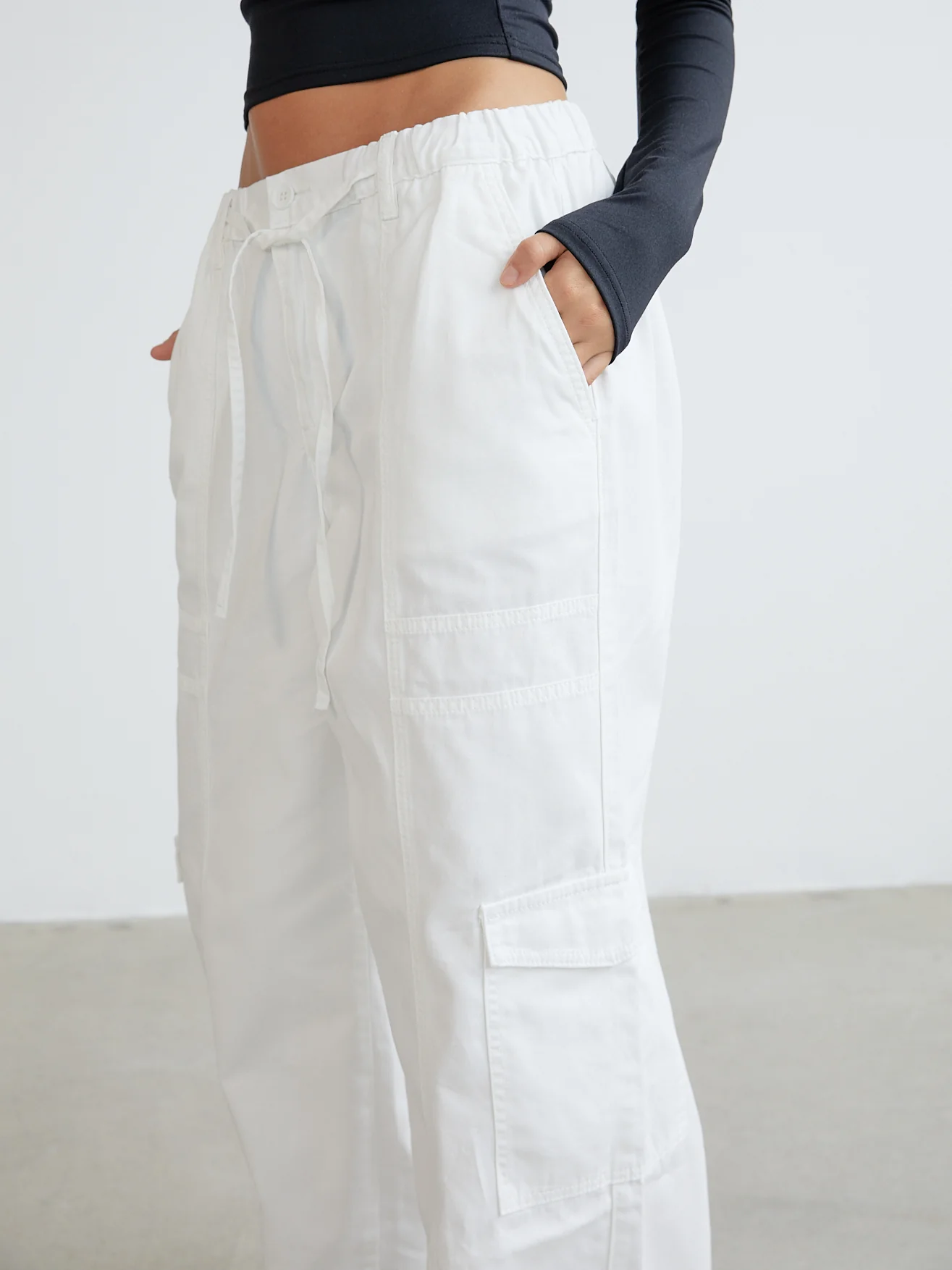 Banks Drawstring Pant - Image 4