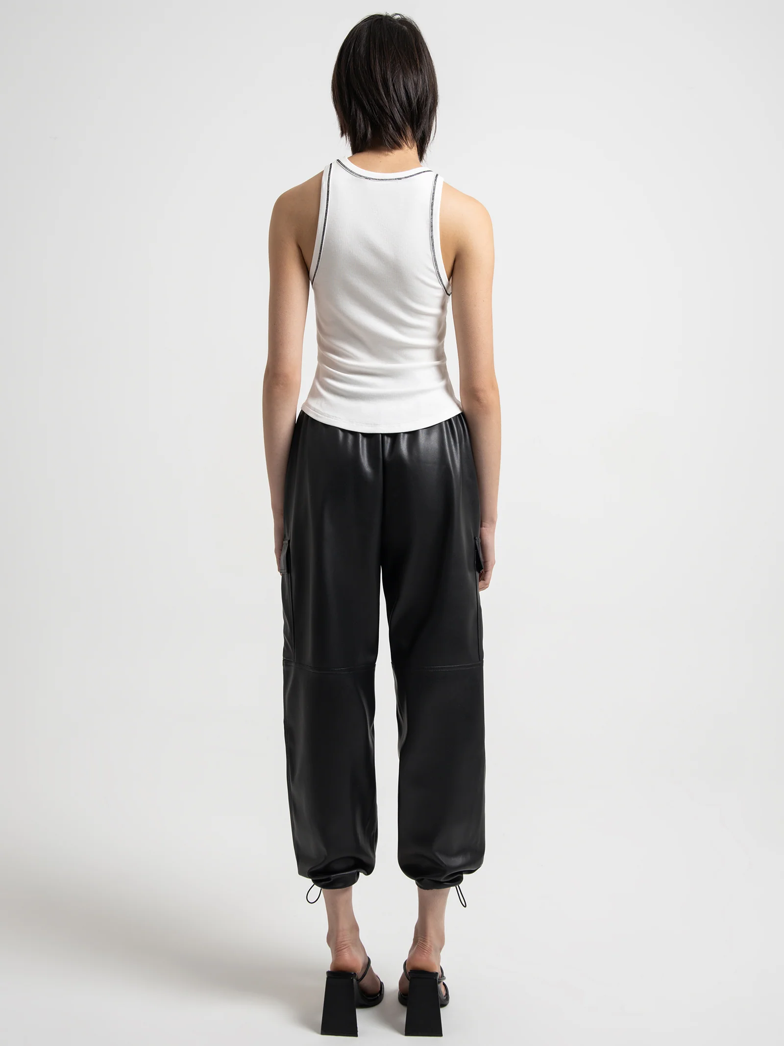 Bates Singlet - Image 5