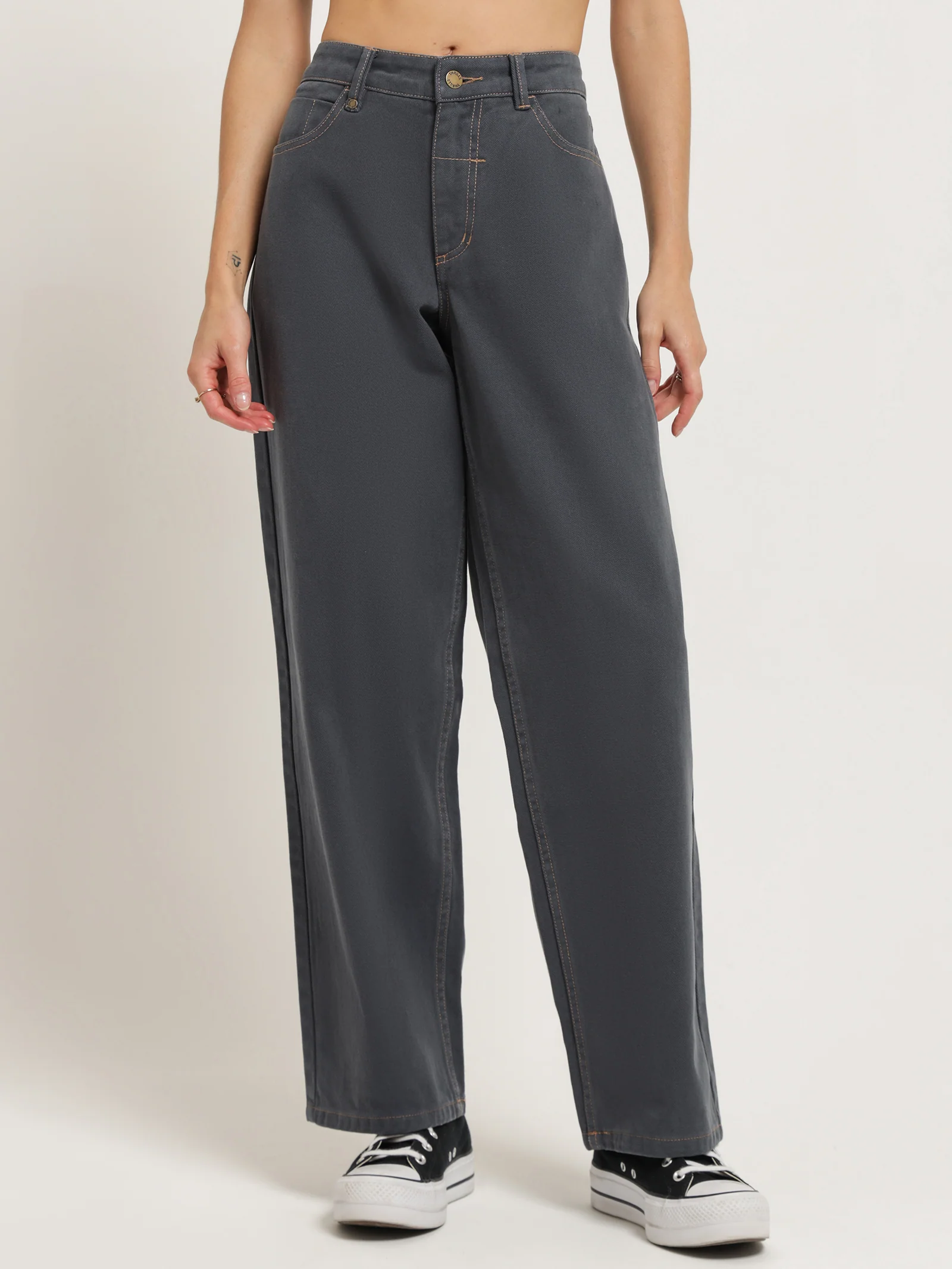 Billie Low-Rise Baggy Straight Jeans