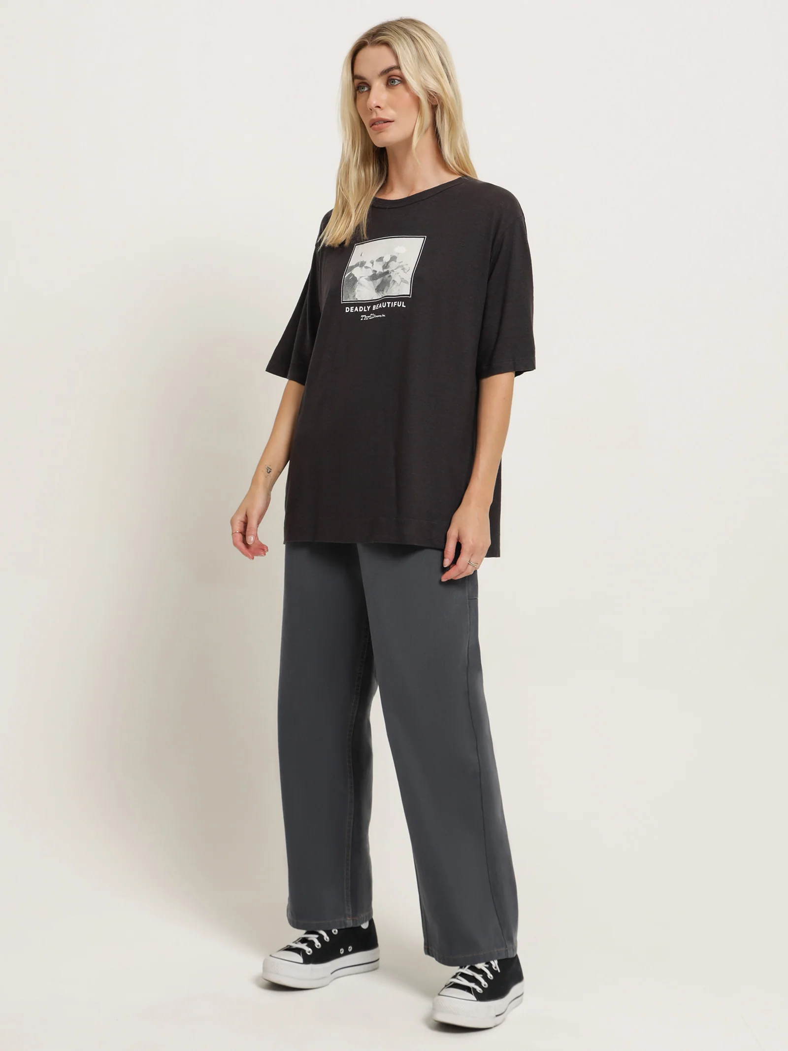 Billie Low-Rise Baggy Straight Jeans - Image 4