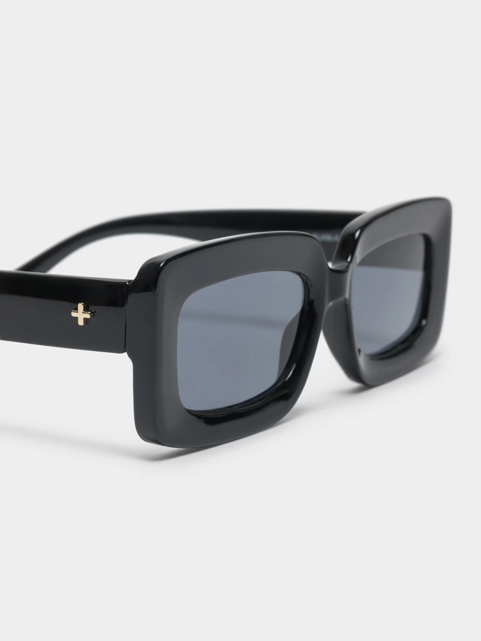 Blurred Sunglasses - Image 3
