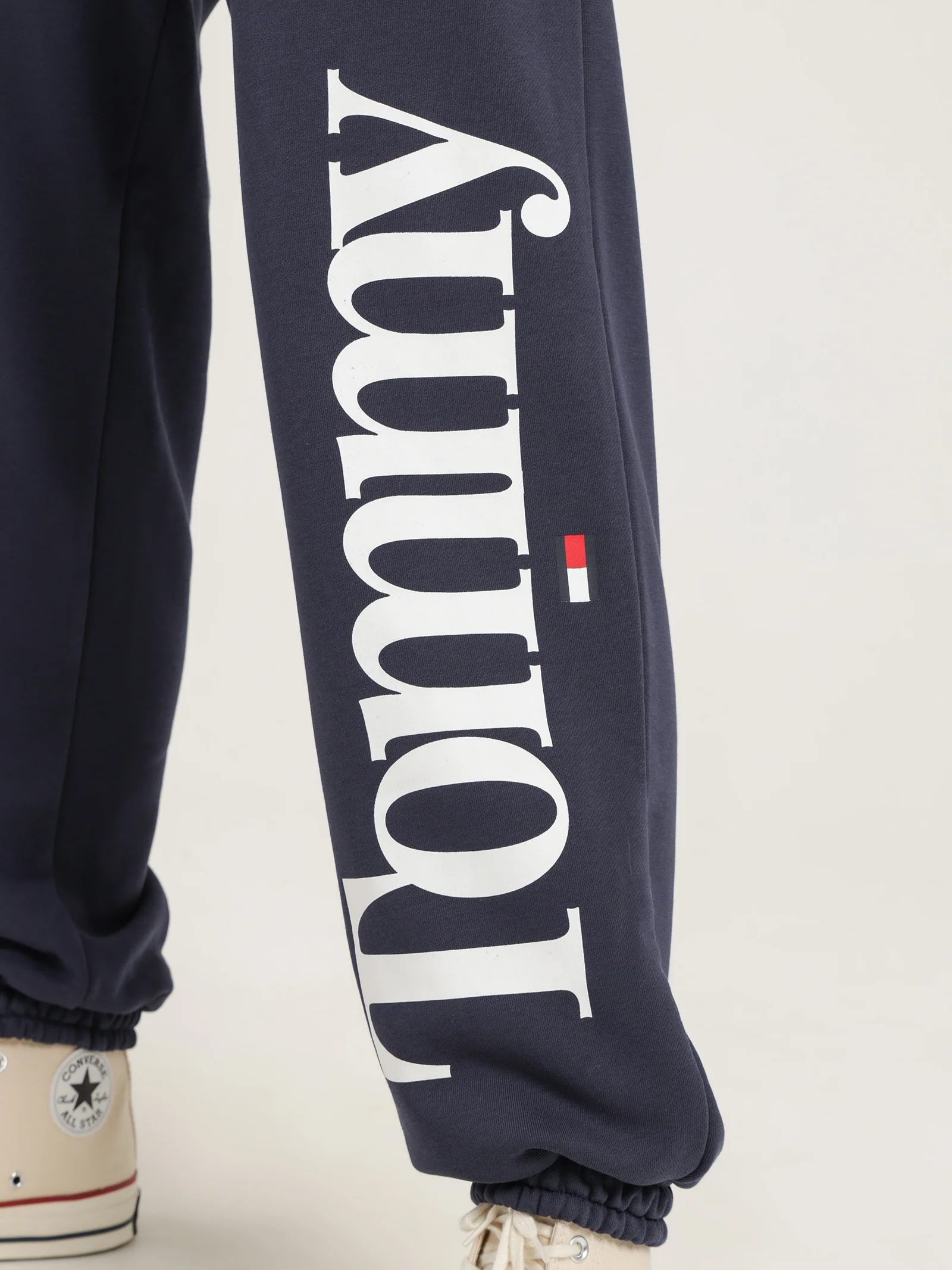 Bold Tommy Sweat Pants - Image 5
