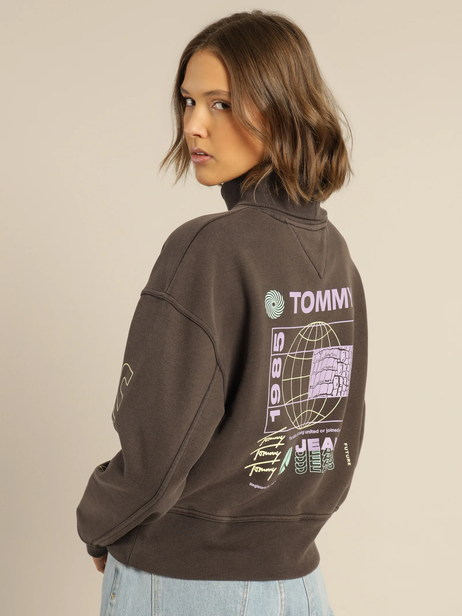 Boxy Unitees3 Turtle Neck - Image 6