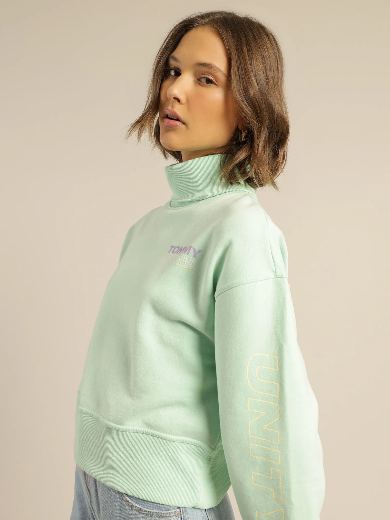 Boxy Unitees3 Turtle Neck - Image 3