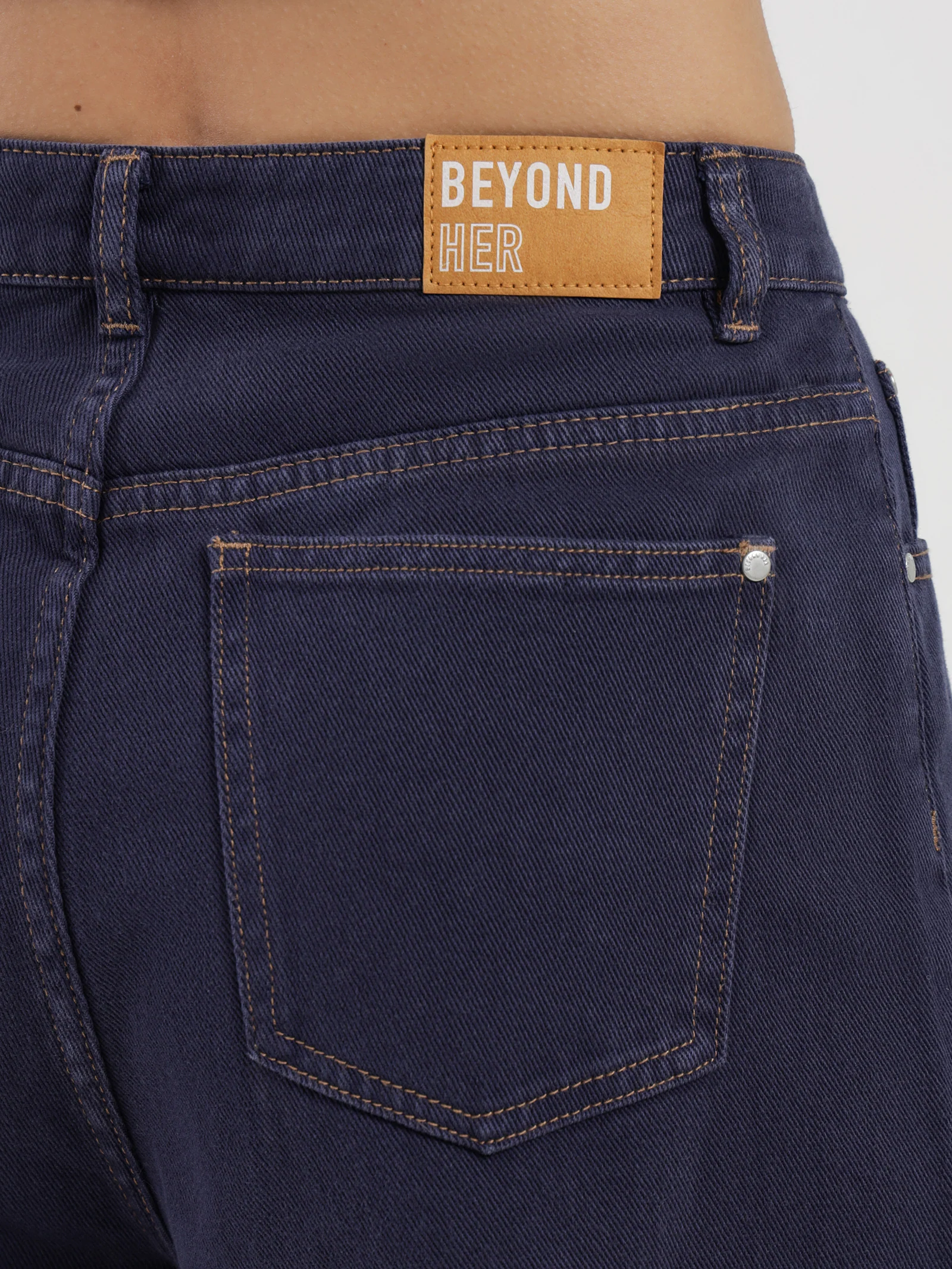 Bree Baggy Jeans - Image 4