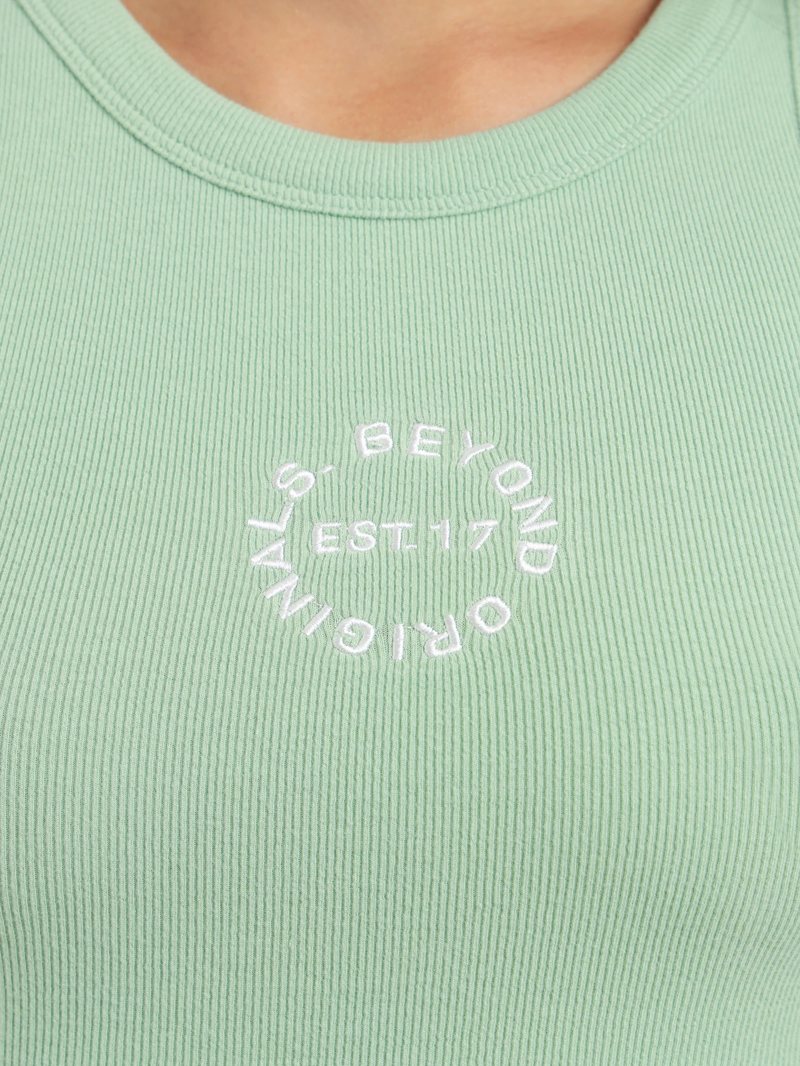 Briar Embroidered Tank - Image 5