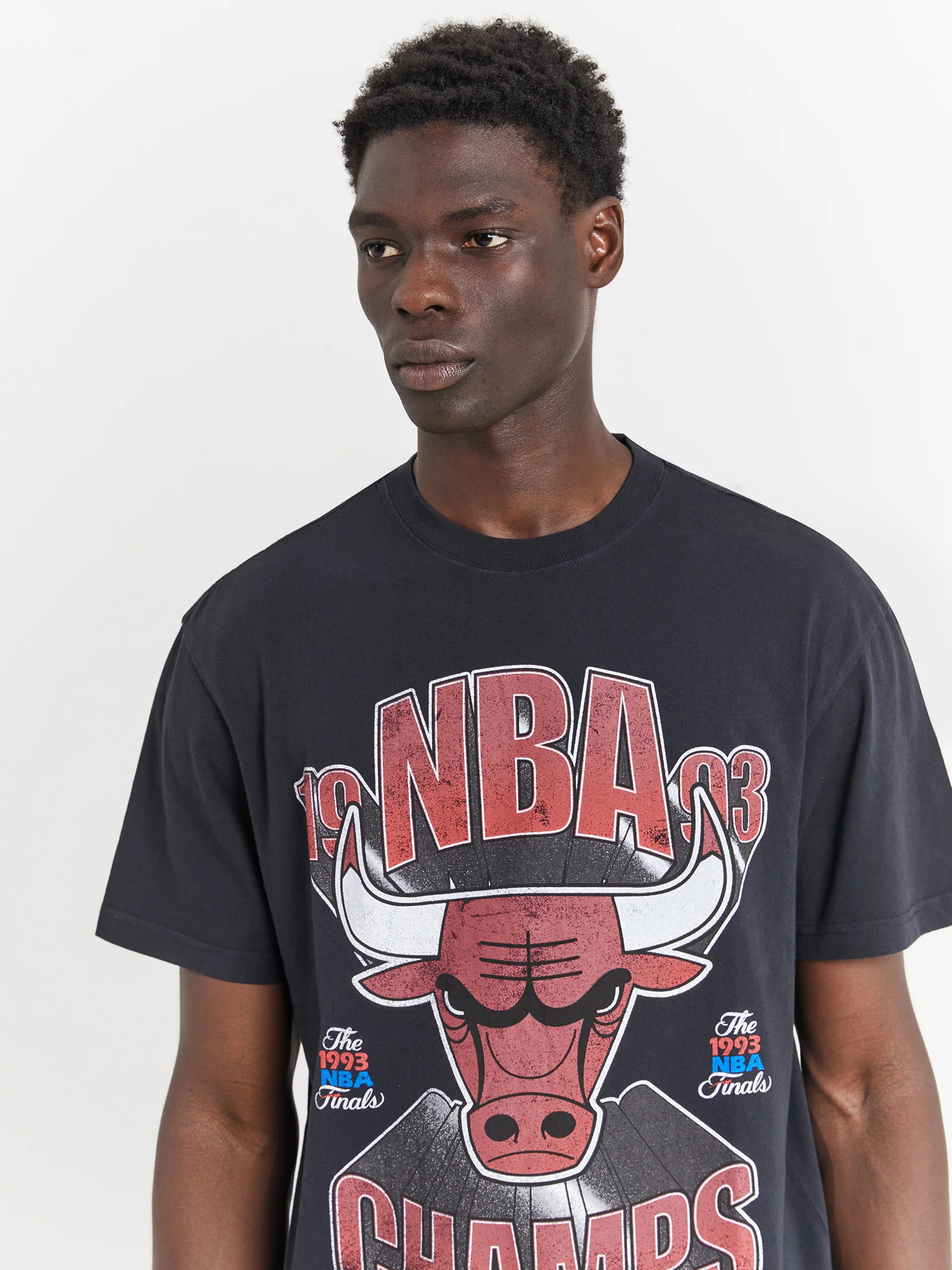 Bust Out NBA Champs Chicago Bulls T-Shirt - Image 5