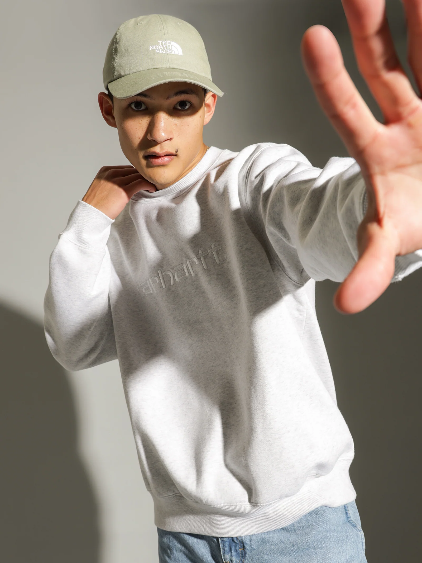 Carhartt Sweatshirt - Image 5