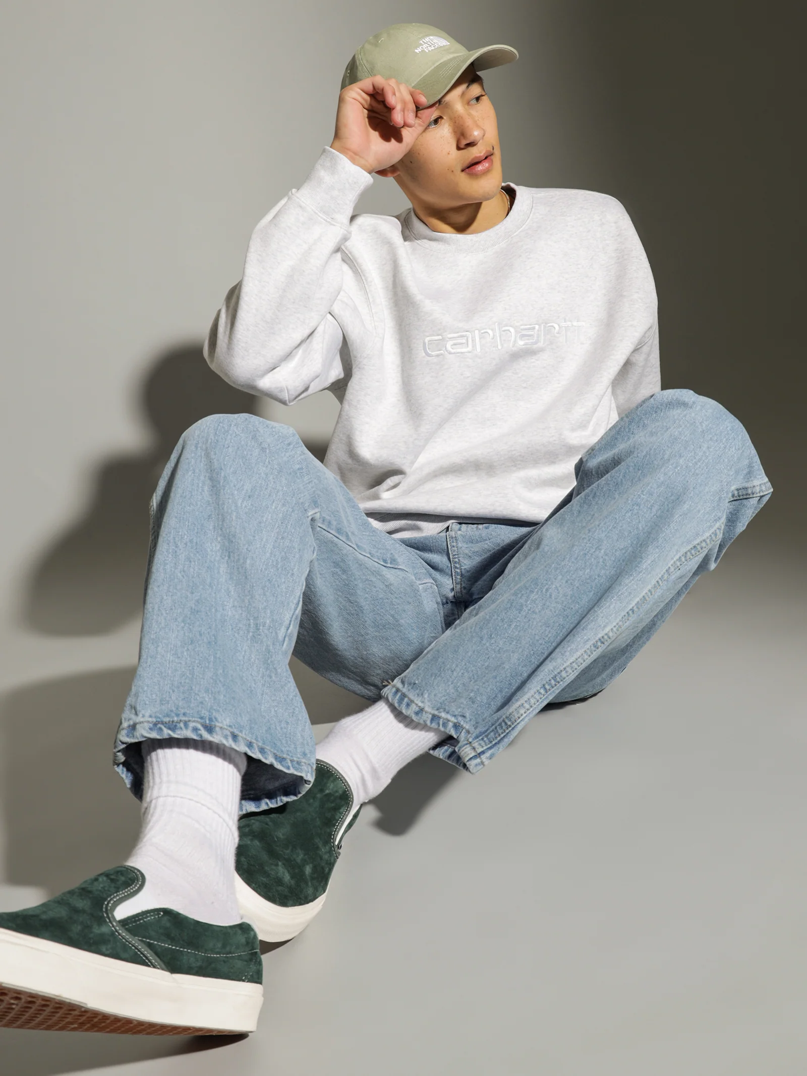 Carhartt Sweatshirt - Image 6