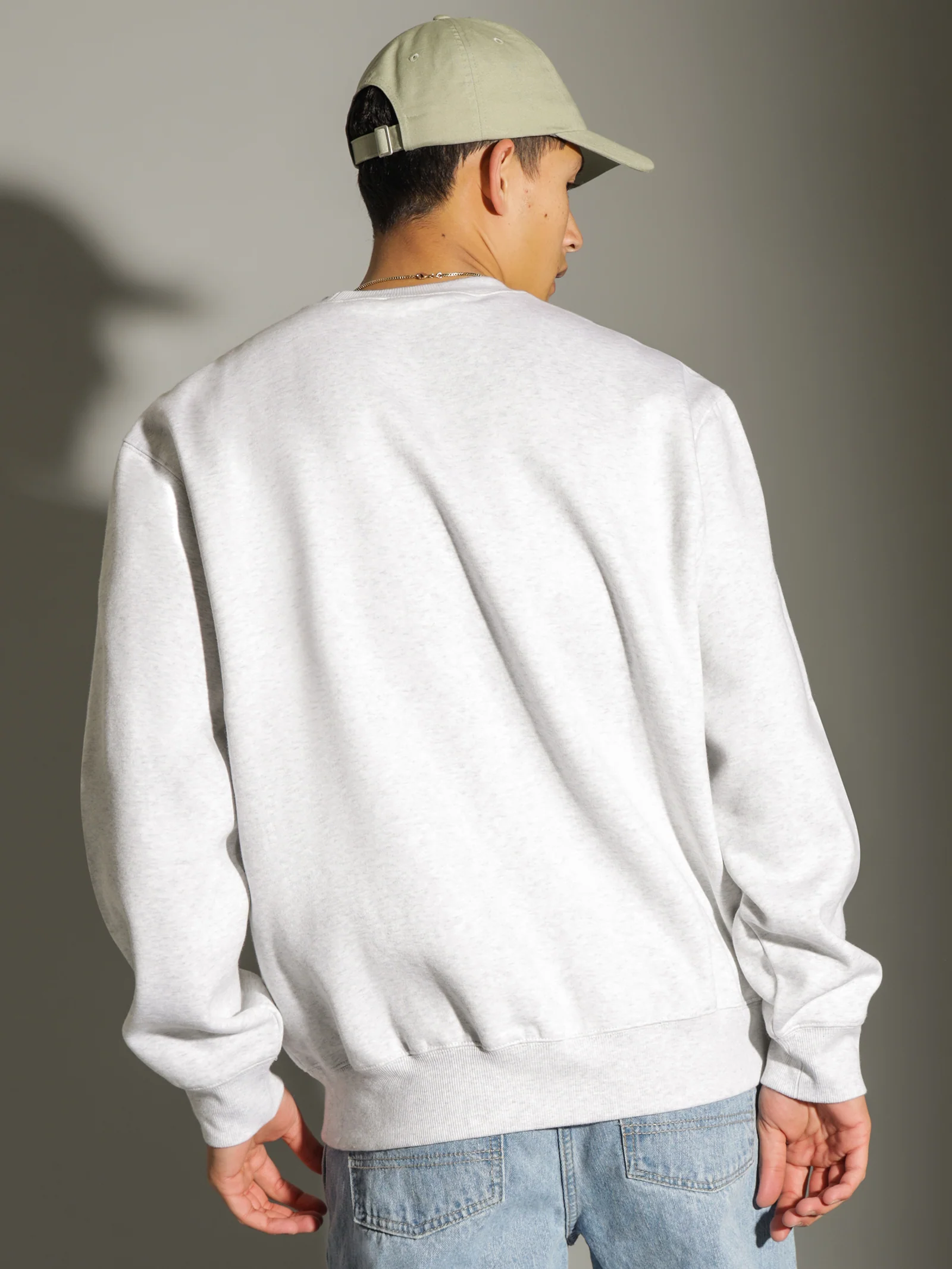 Carhartt Sweatshirt - Image 8