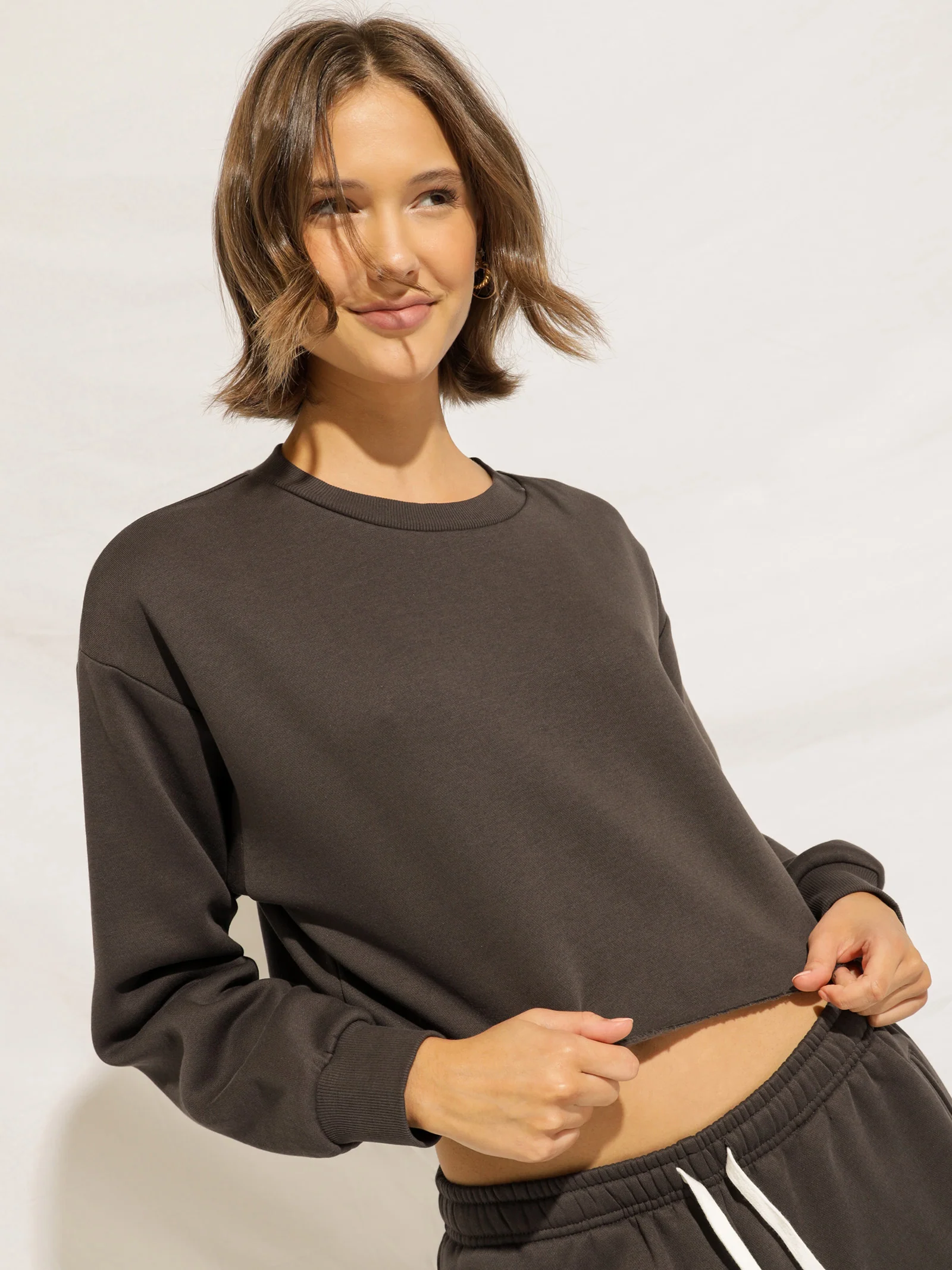 Carter Classic Crop Sweater - Image 5