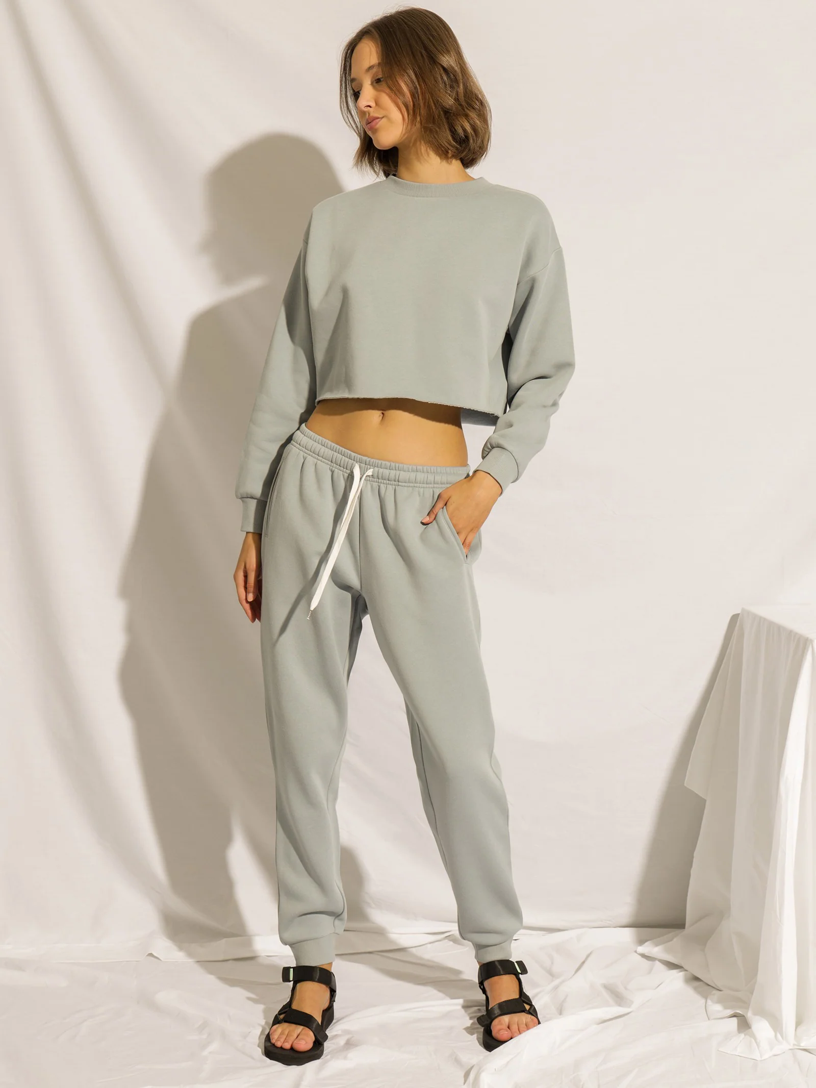 Carter Classic Crop Sweater - Image 4