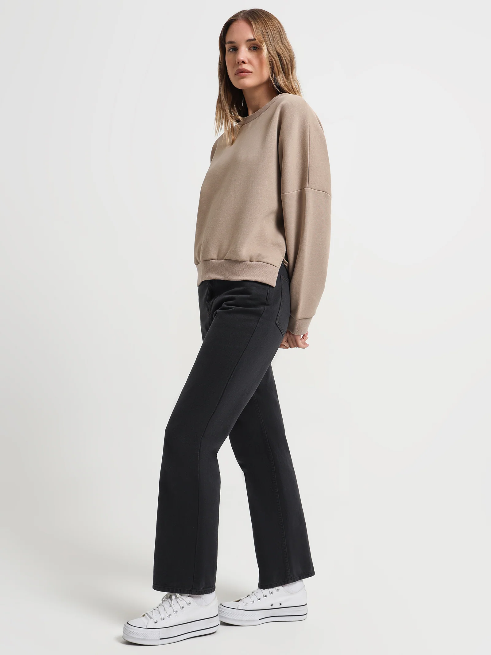 Carter Classic Oversized Sweater - Image 3