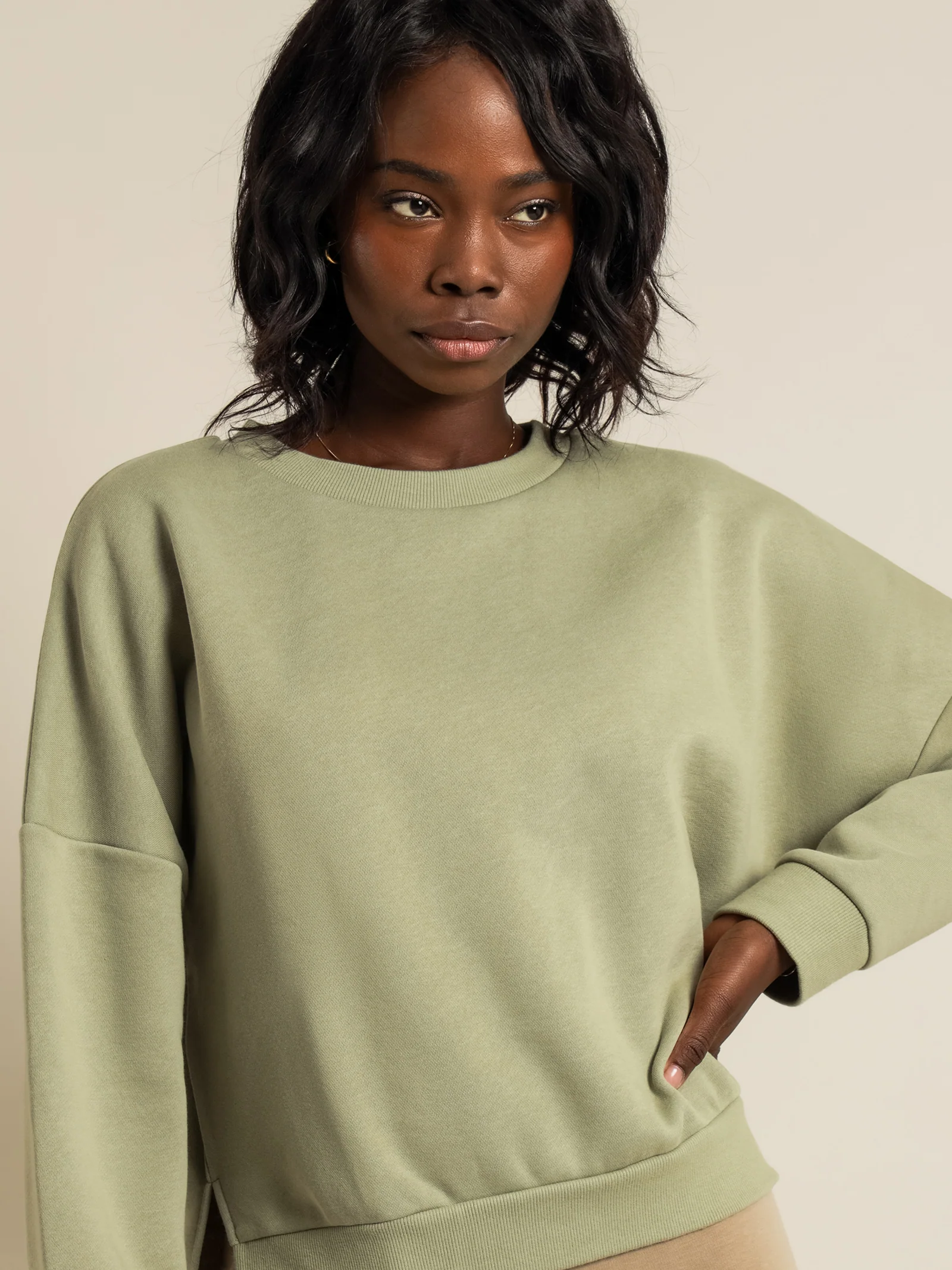 Carter Classic Oversized Sweater - Image 4