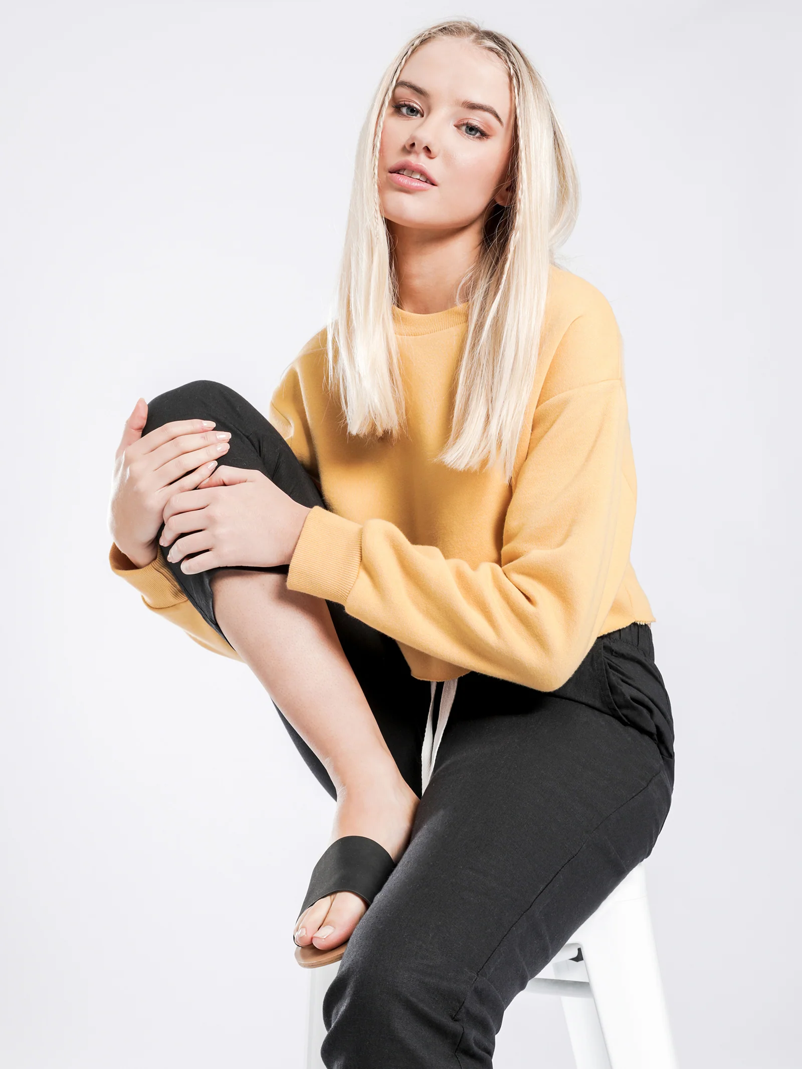 Carter Crop Sweat - Image 4