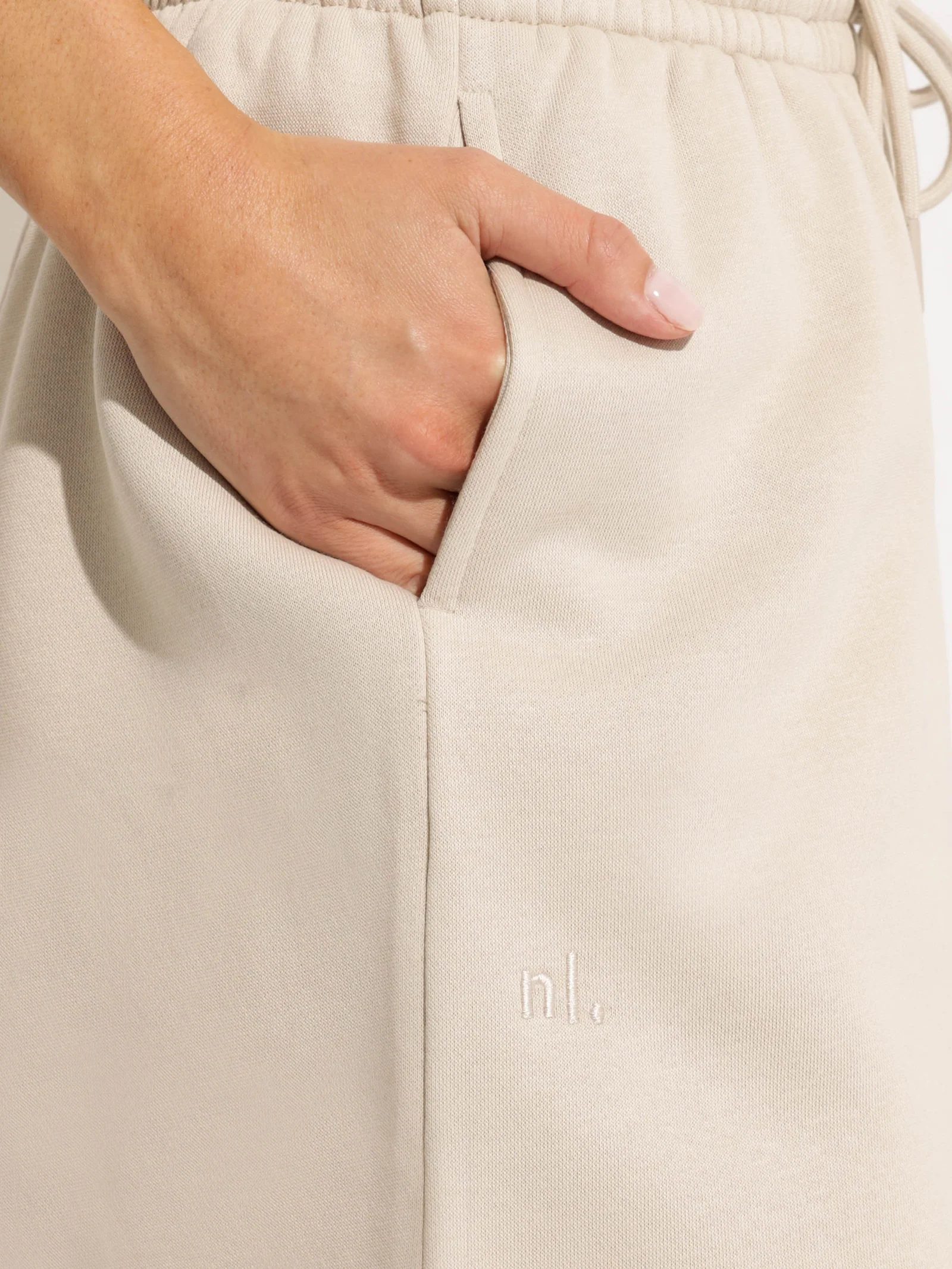 Carter Curated Shorts - Image 5