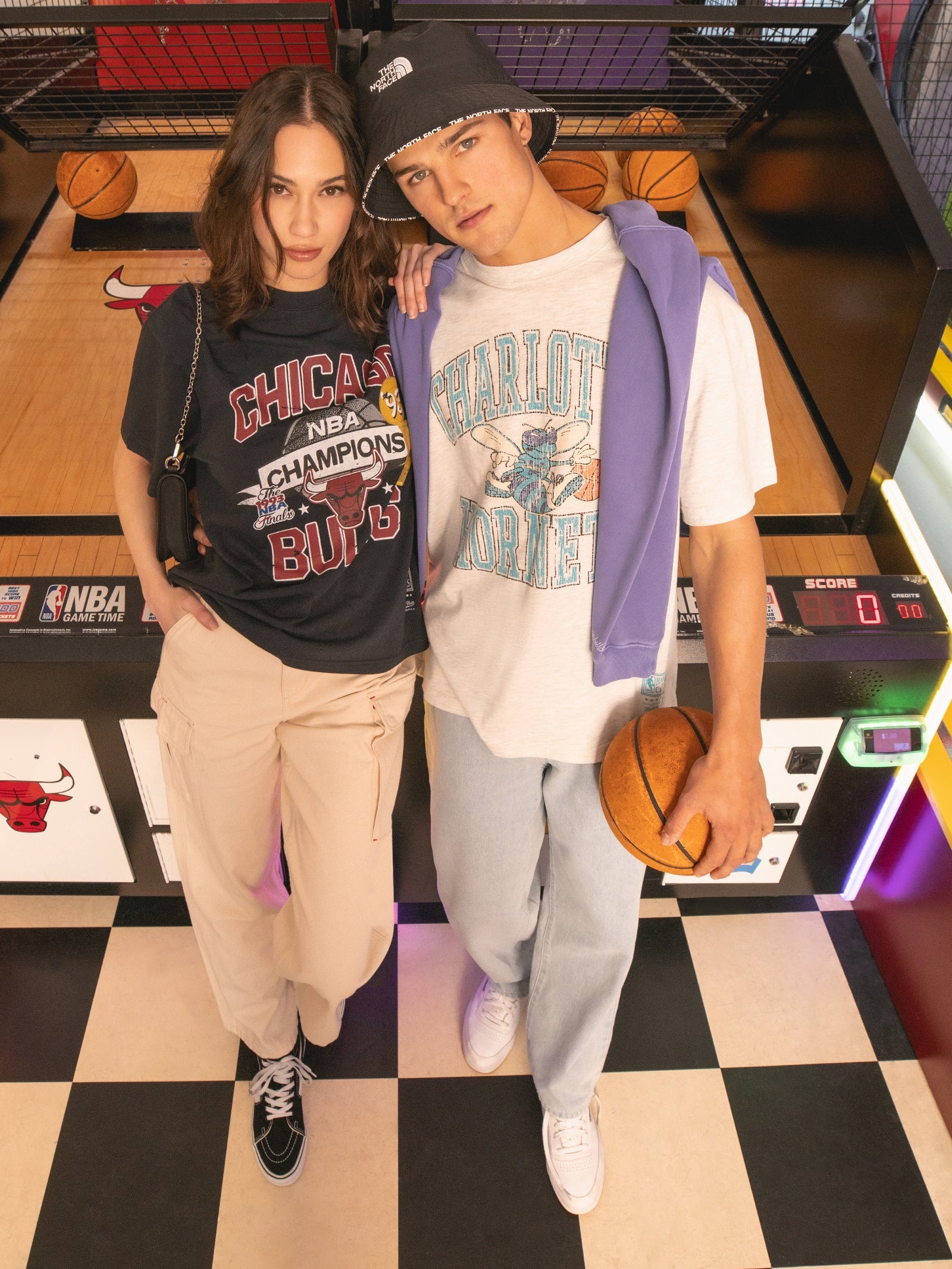 Charlotte Hornets T-Shirt - Image 2
