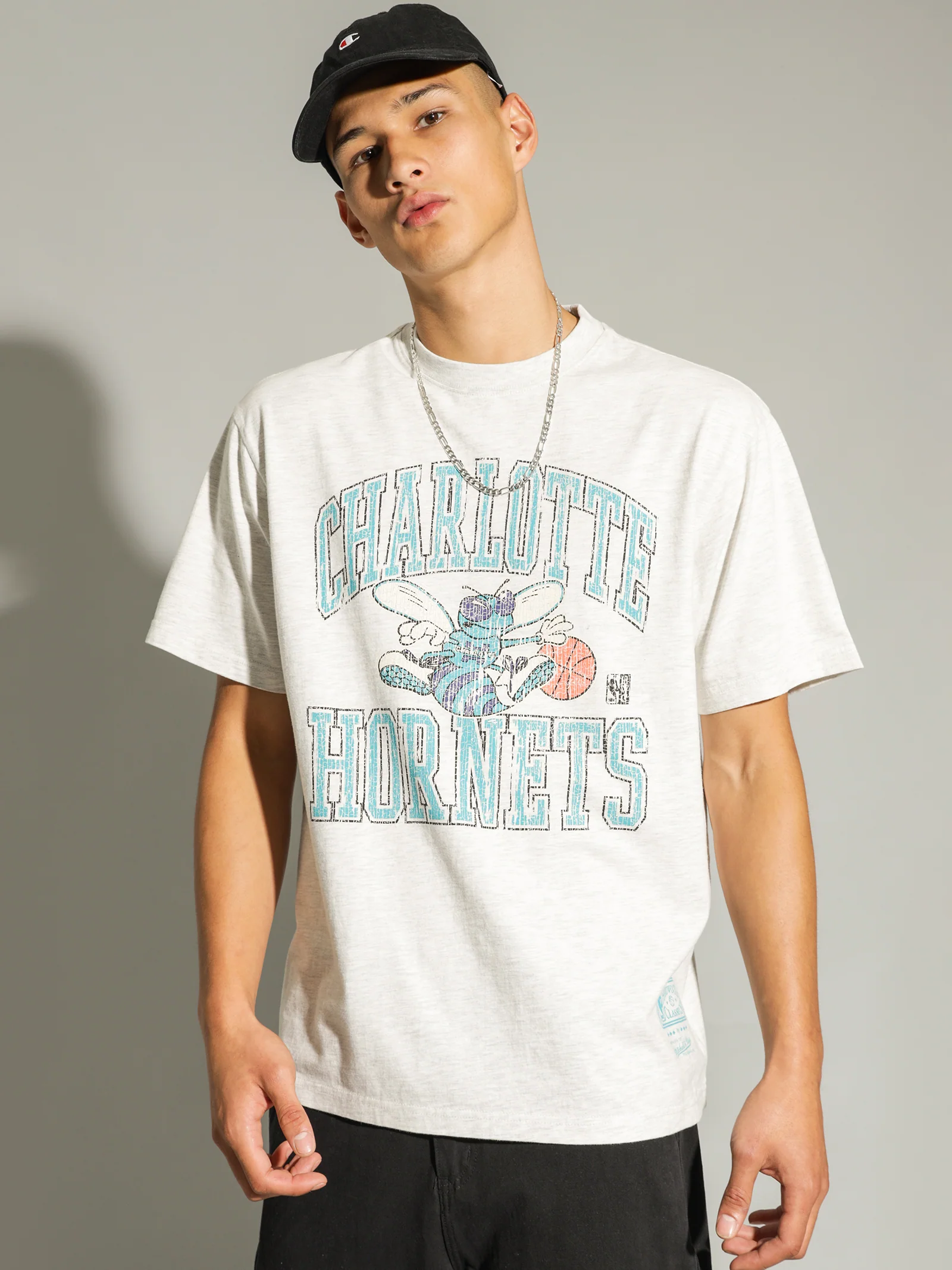 Charlotte Hornets T-Shirt - Image 3