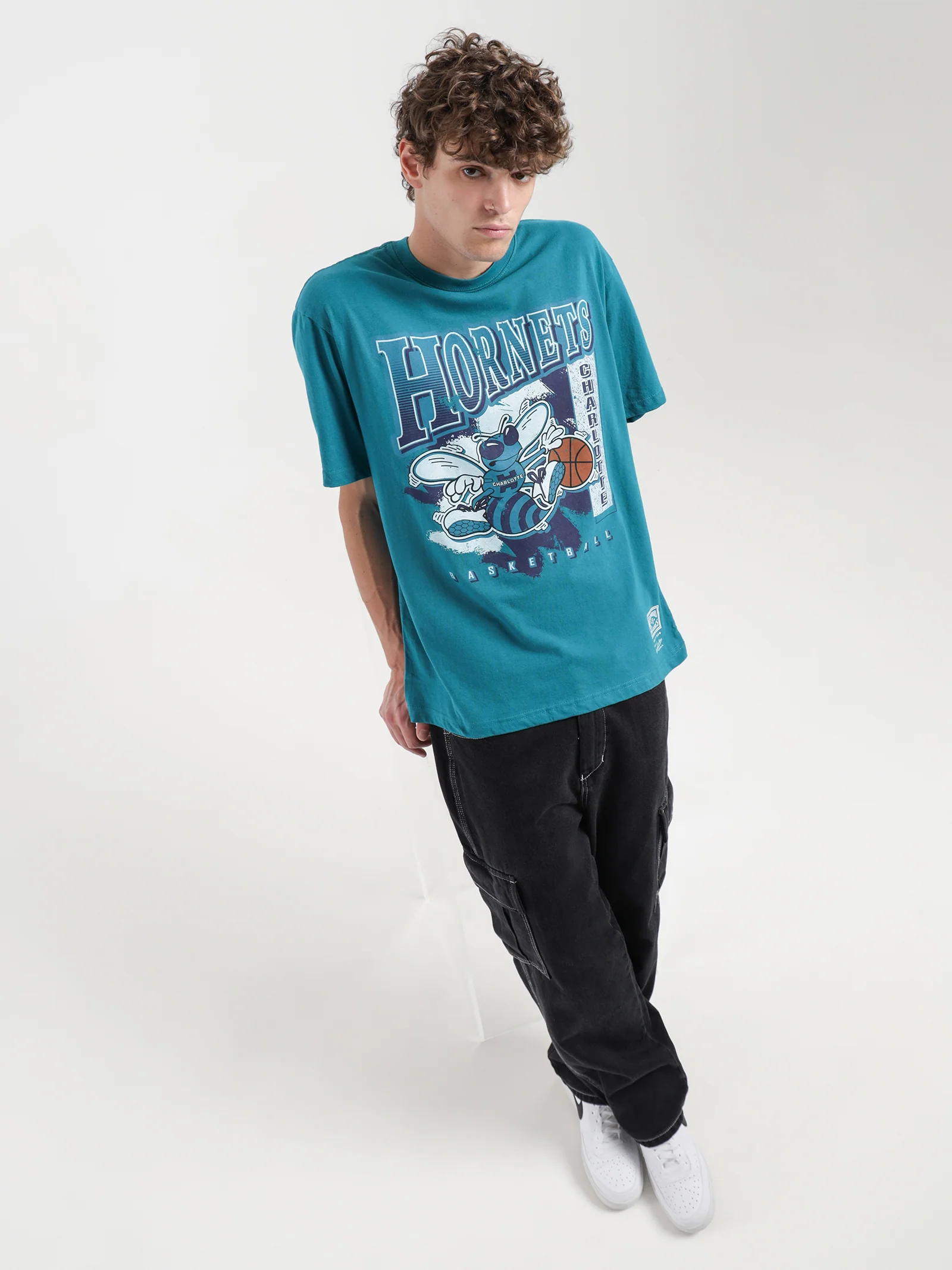 Charlotte Hornets T-Shirt - Image 2