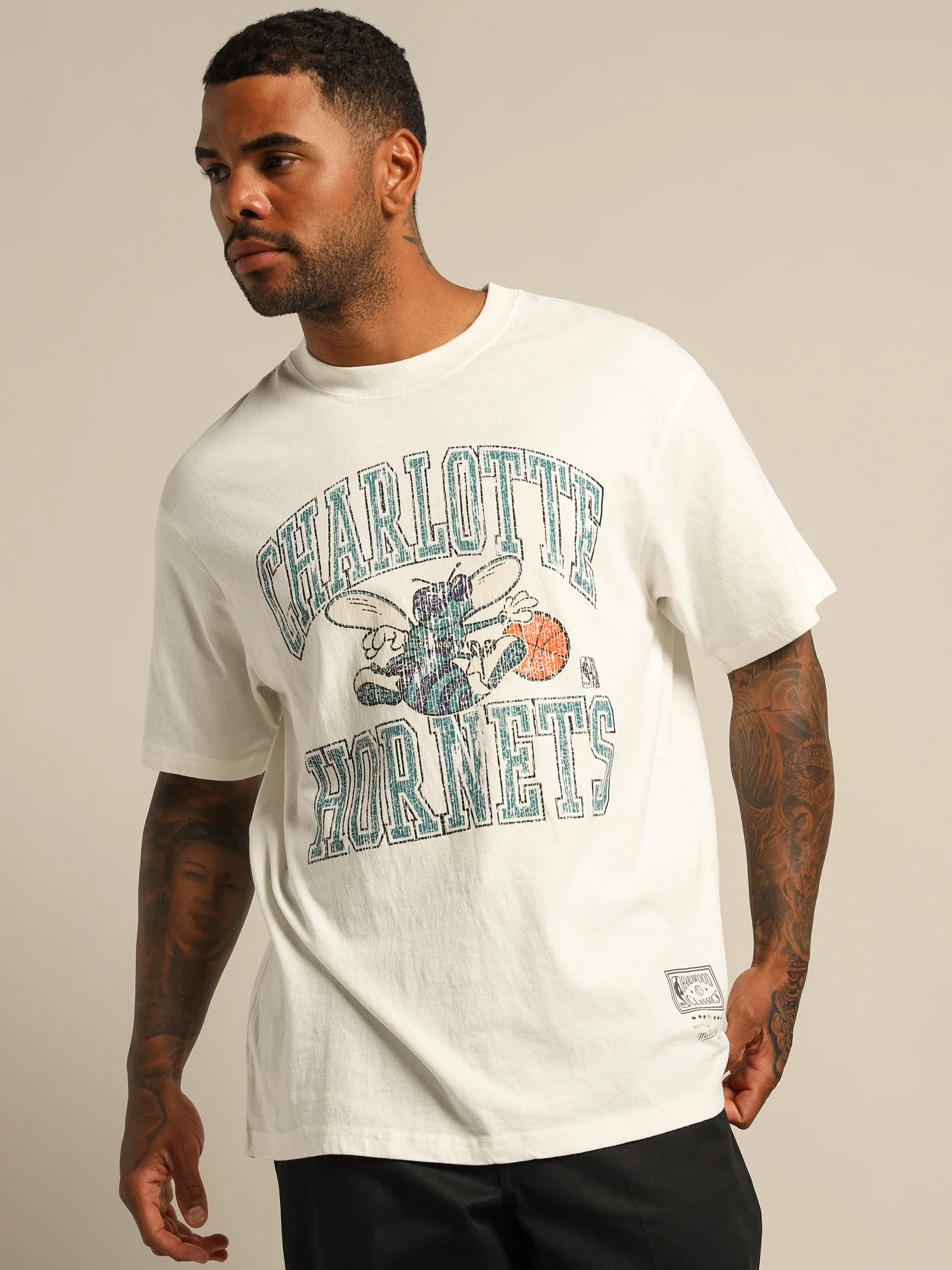 Charlotte Hornets T-Shirt - Image 4