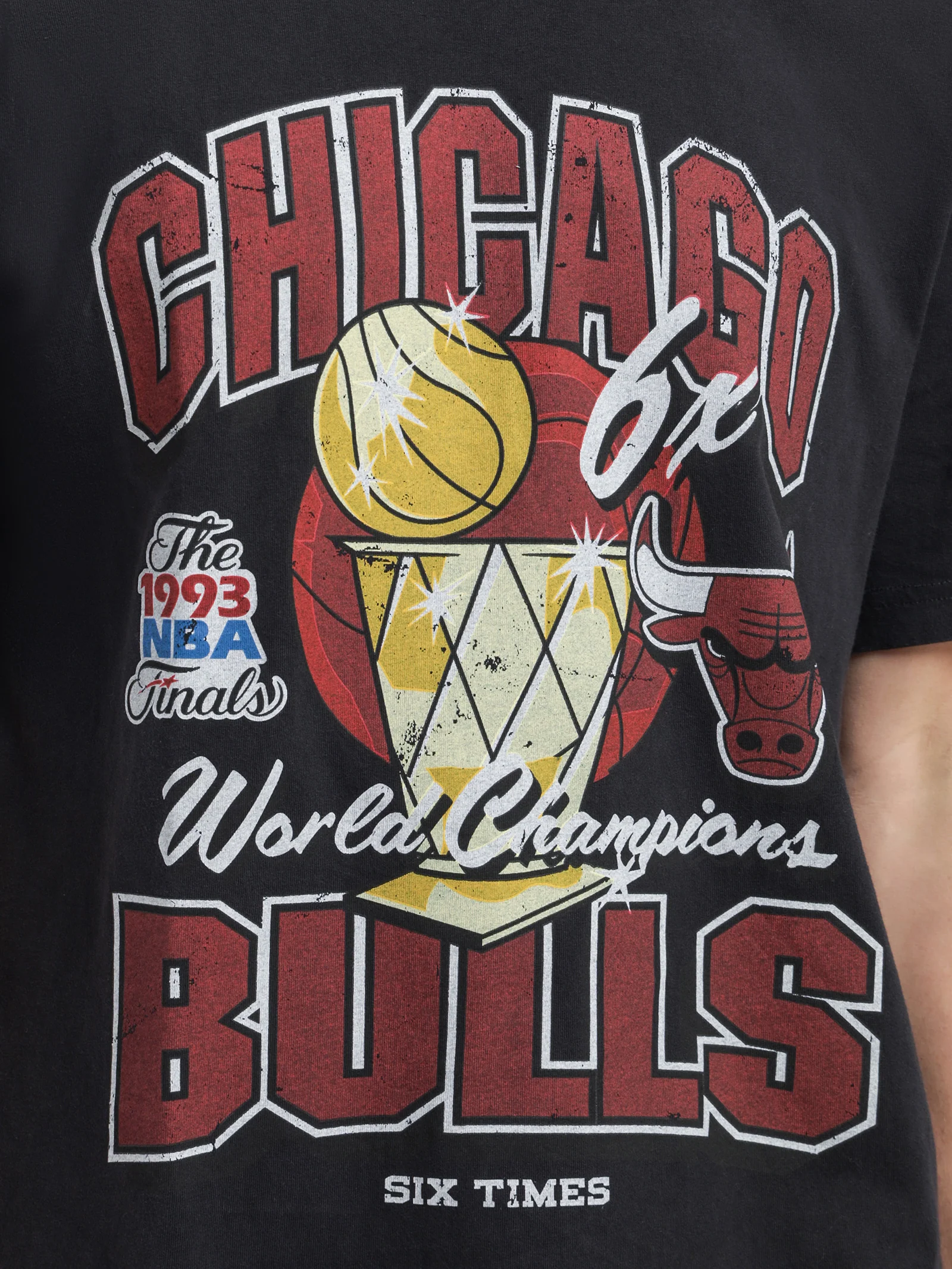 Chicago Bulls T-Shirt - Image 4