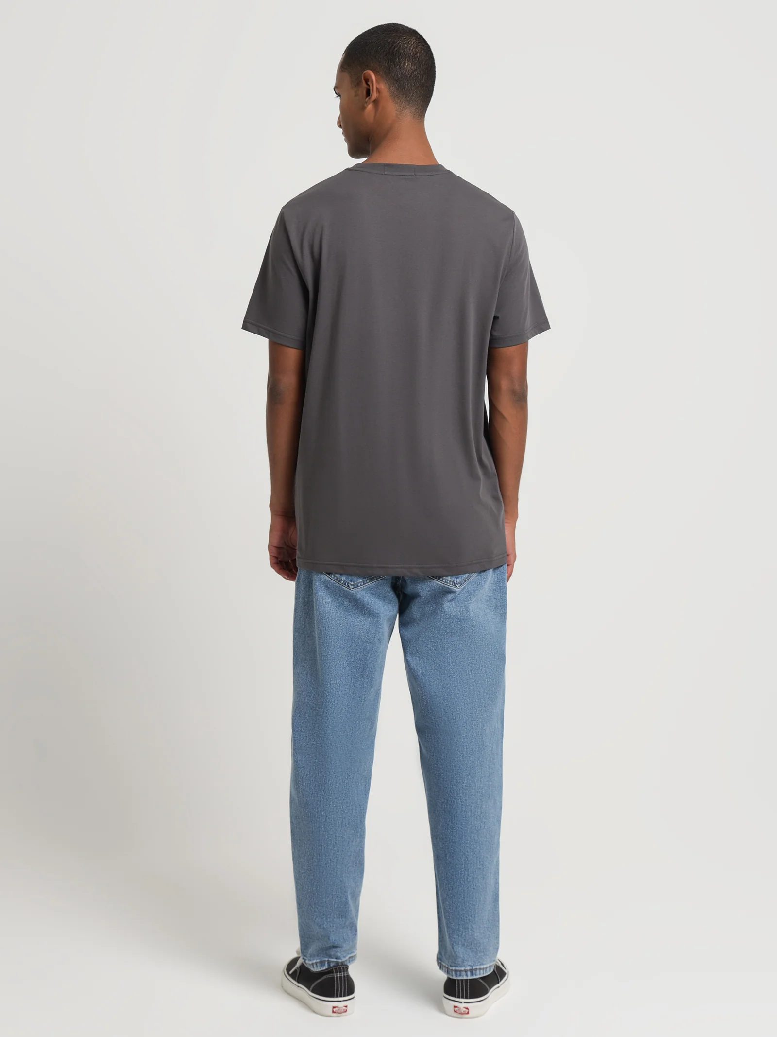 Circle Branding T-Shirt - Image 5