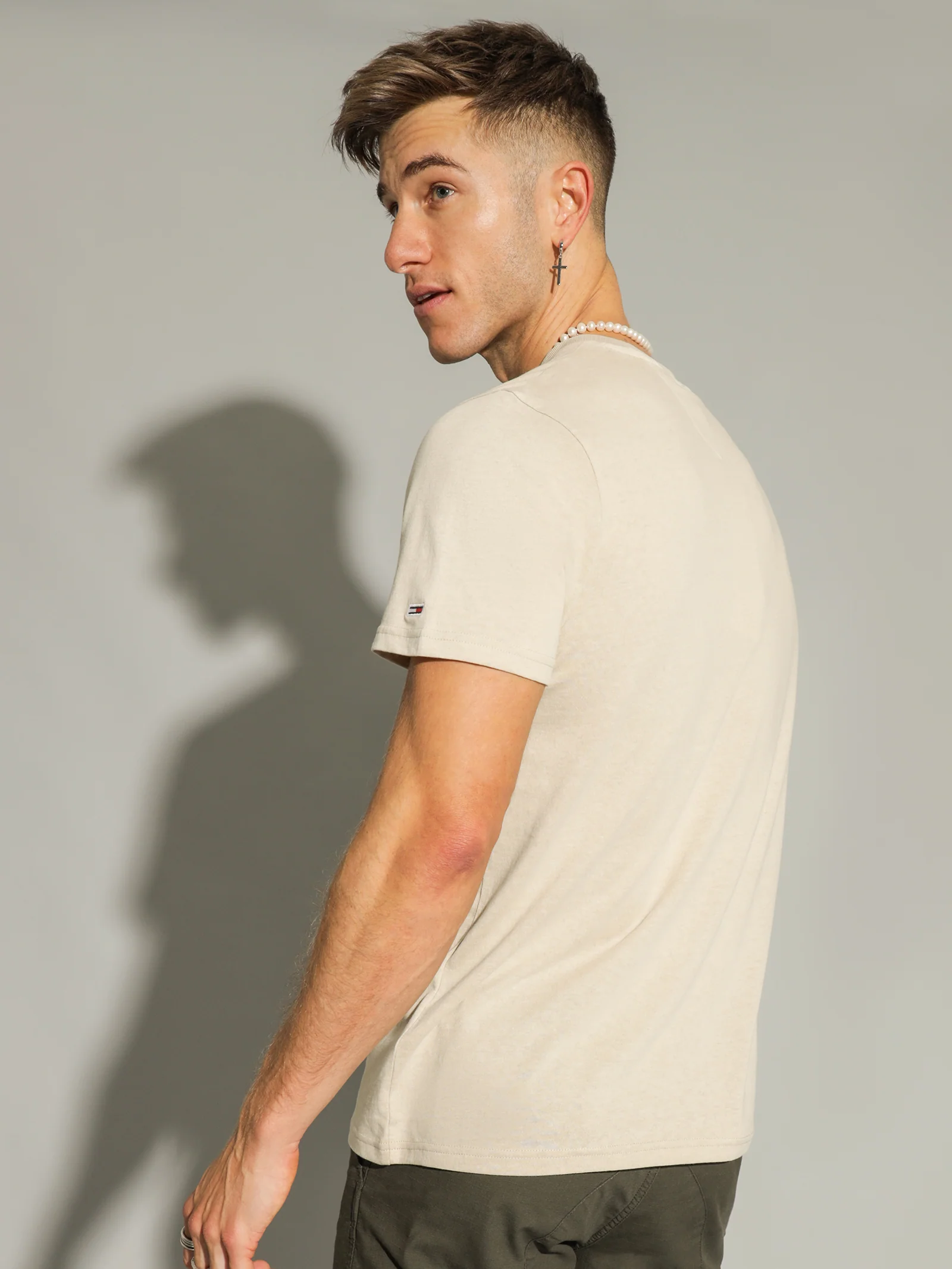 Circle Logo T-Shirt - Image 5