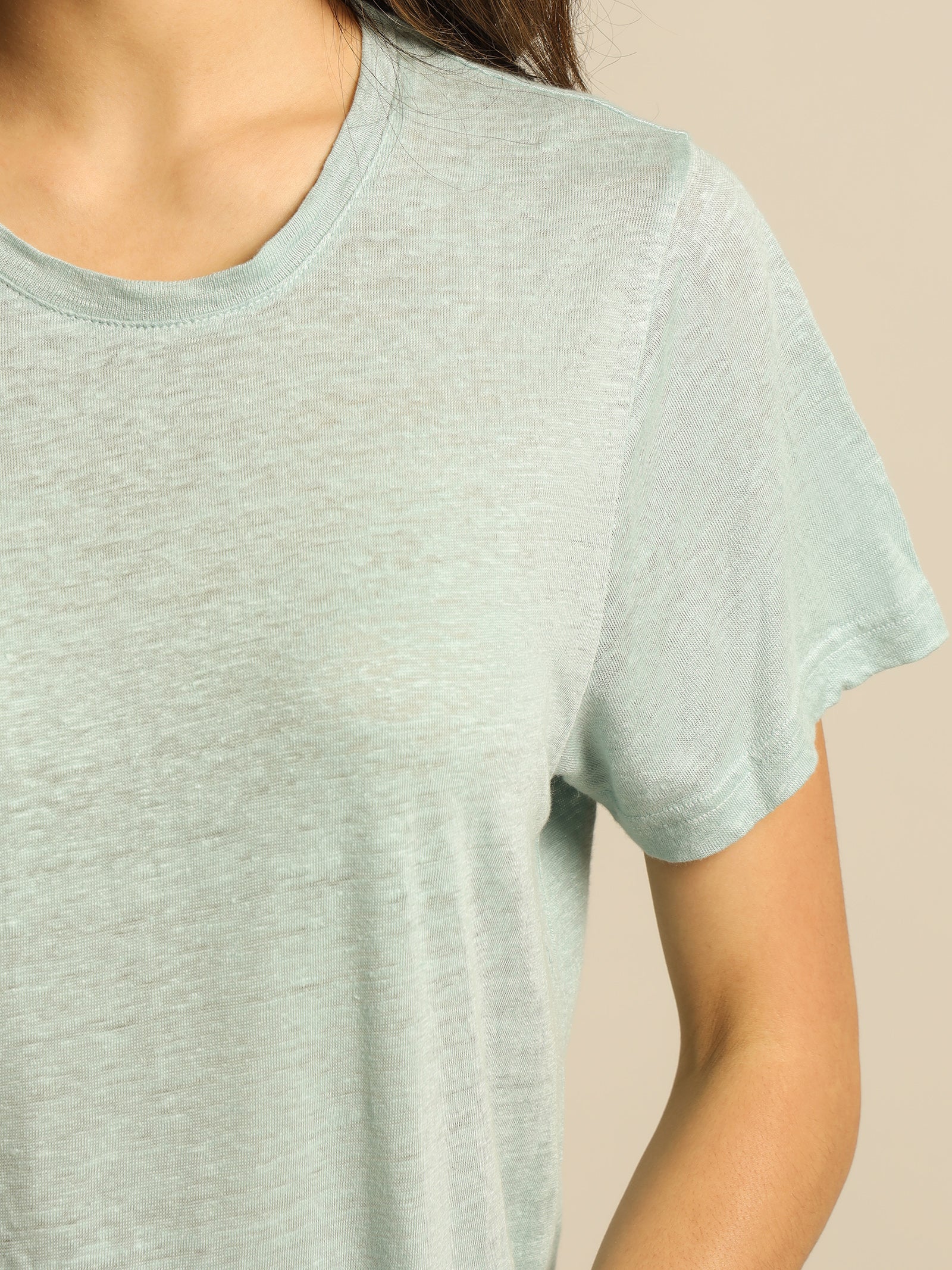 Clara Linen T-Shirt - Image 7