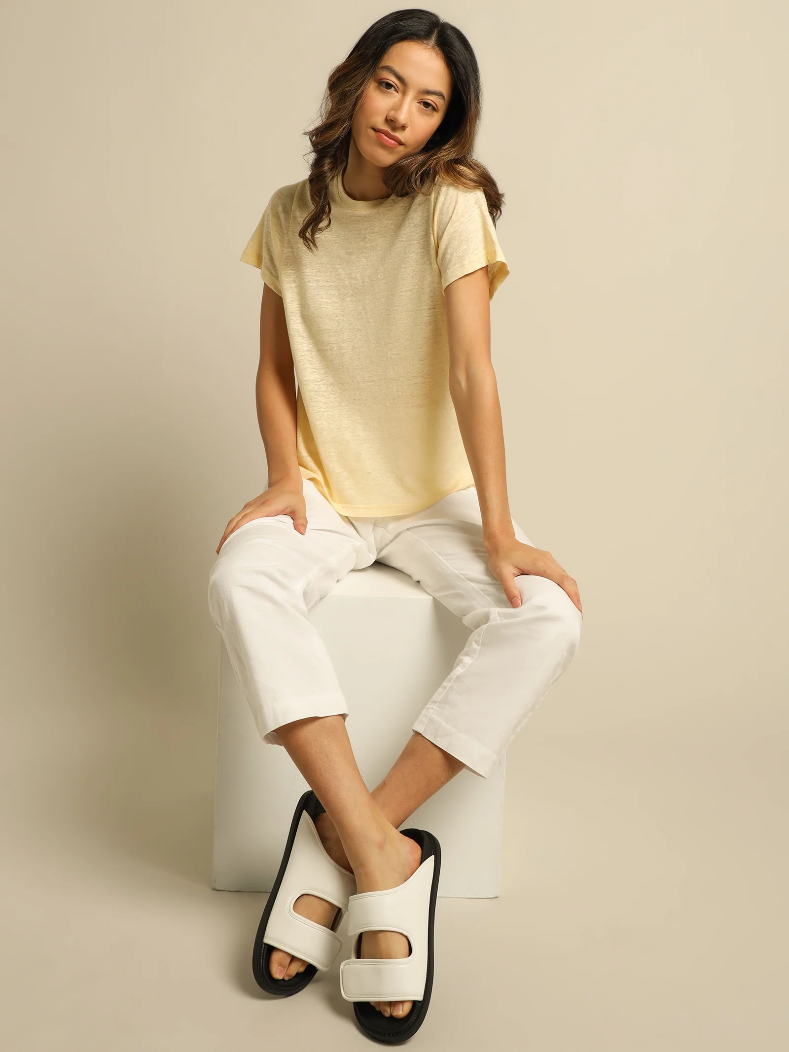 Clara Linen T-Shirt - Image 2