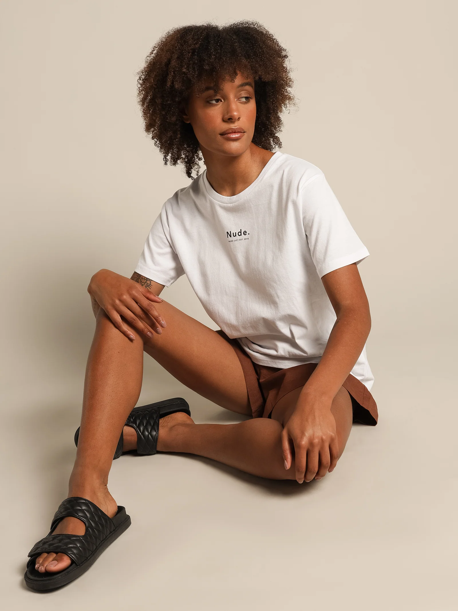 Classic Linen Shorts - Image 2
