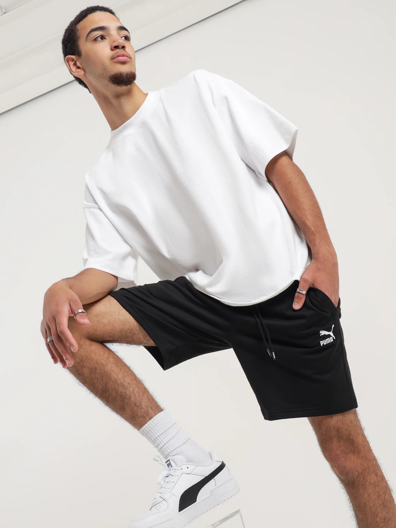Classics Logo 8 Shorts - Image 2