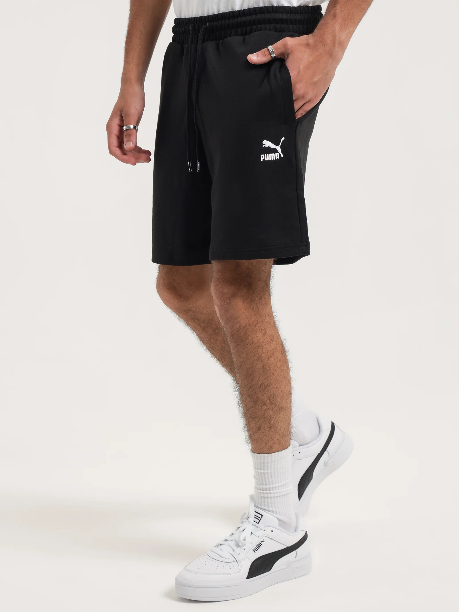 Classics Logo 8 Shorts - Image 3