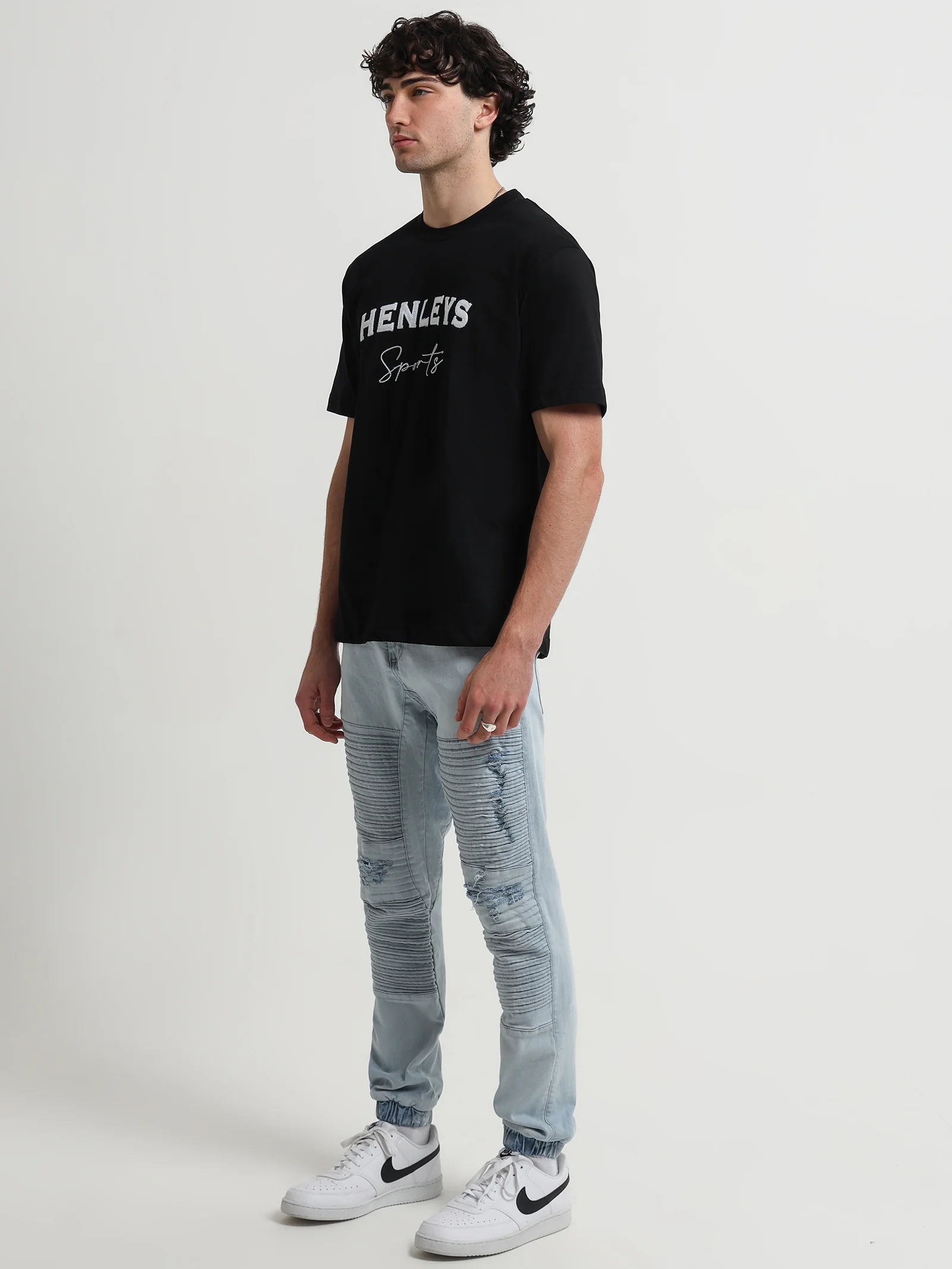 Club T-Shirt - Image 4